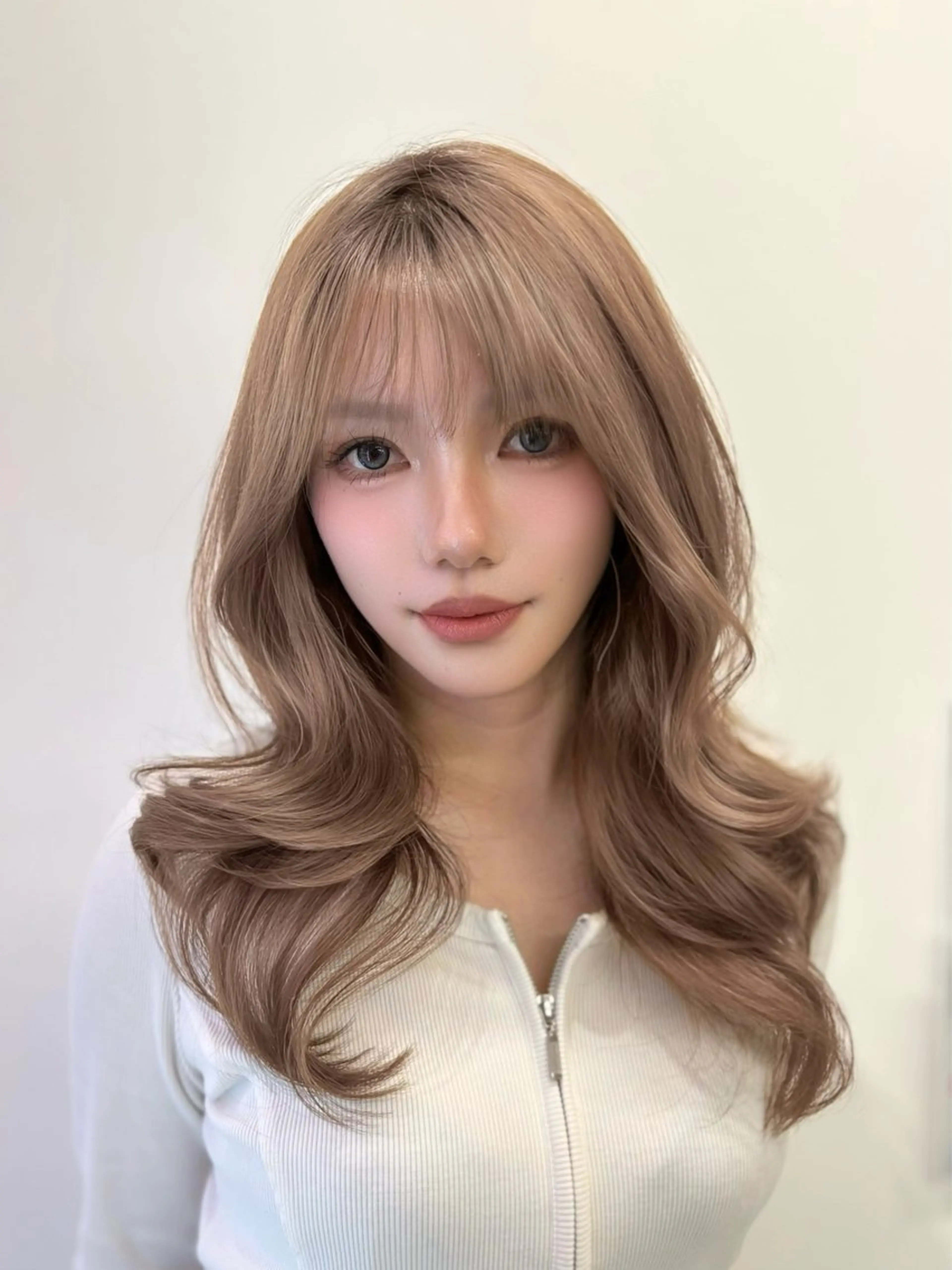 セミロング カット ヘアカラー トリートメント 🎨大林 菜海/ ハイトーン/レイヤーのヘアスタイル