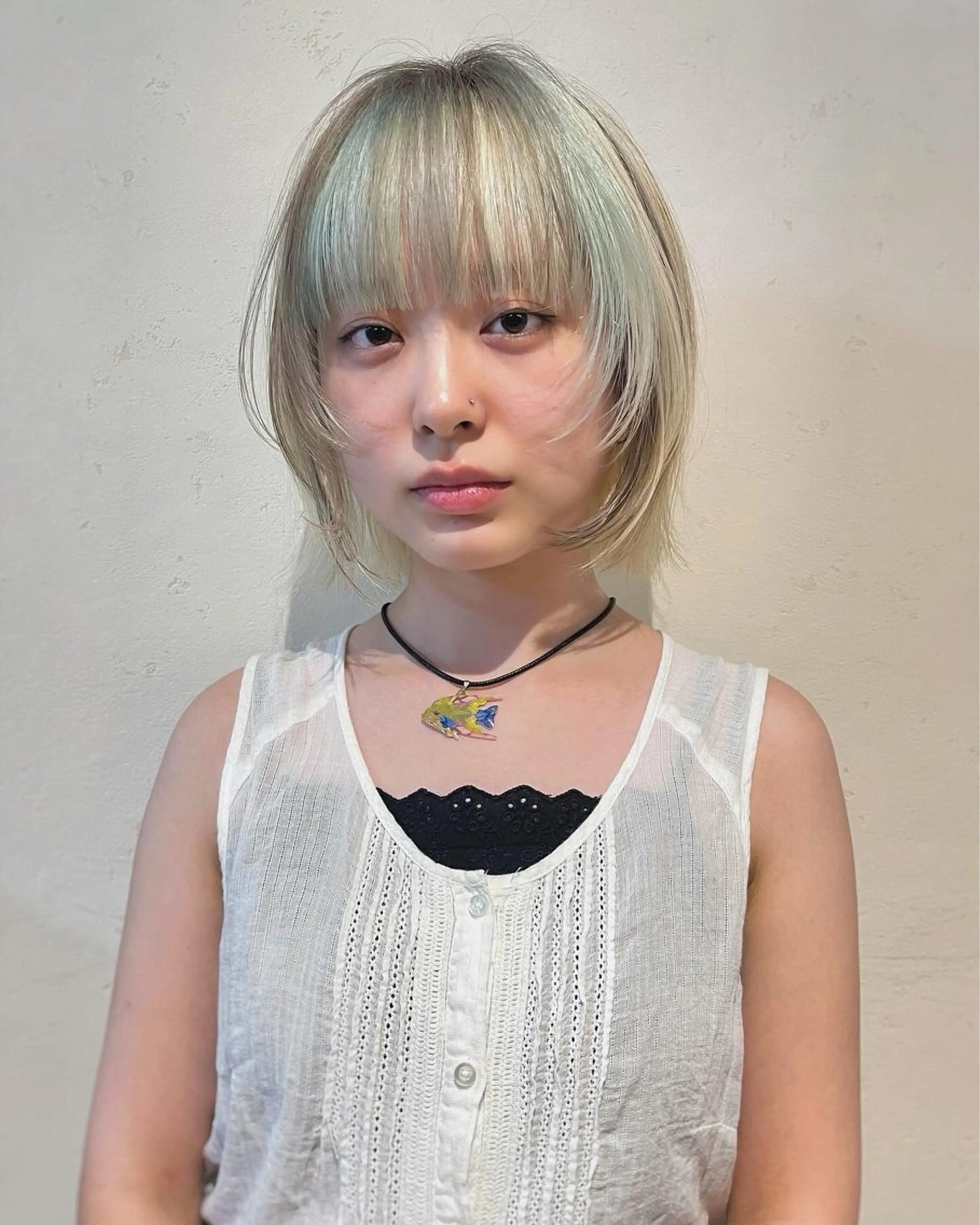 ミディアム カラー カット ヘアカラー トリートメント 安部佑哉/ハイトーン /レイヤー/ブリーチのヘアスタイル