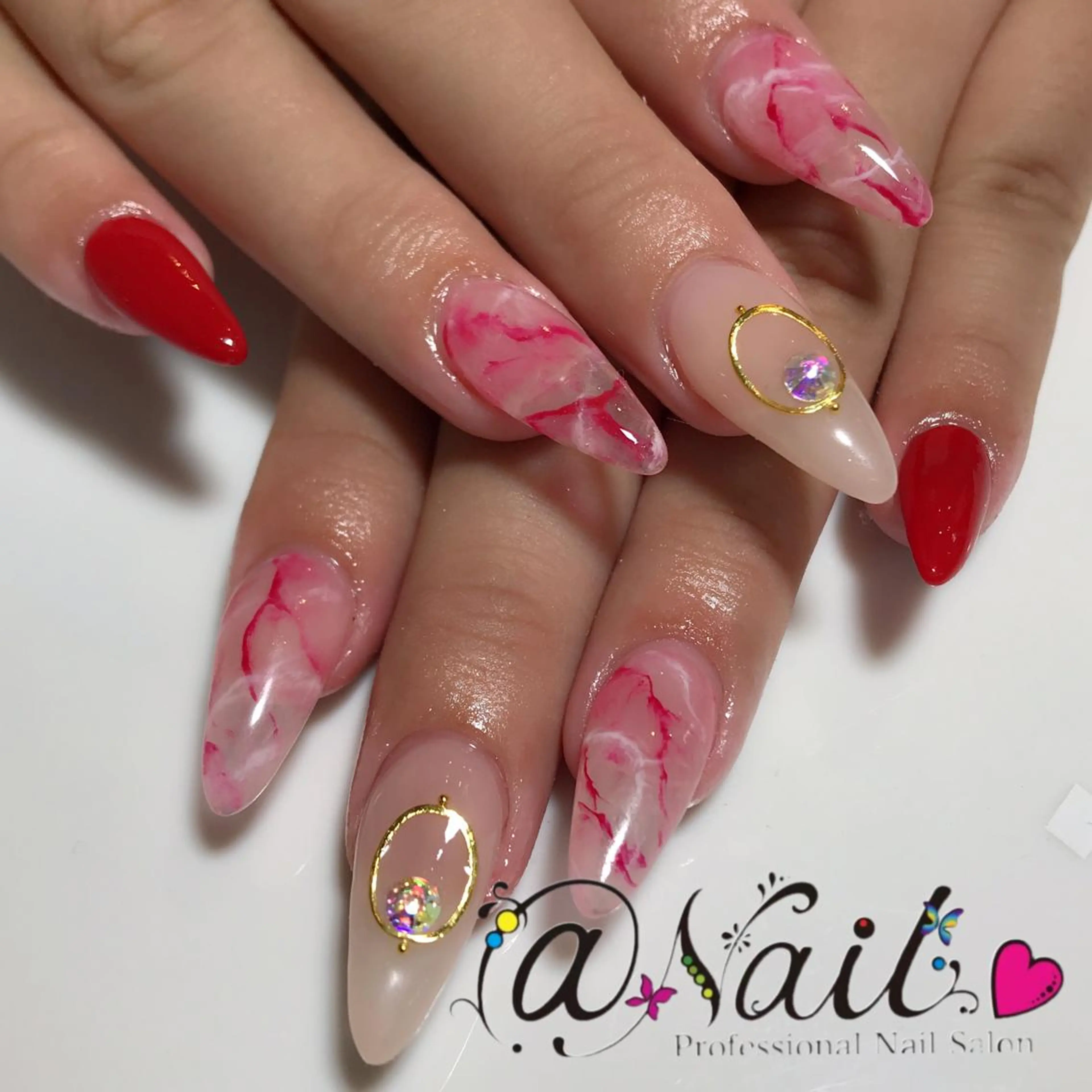 ネイル 小尾 栞のネイルデザイン