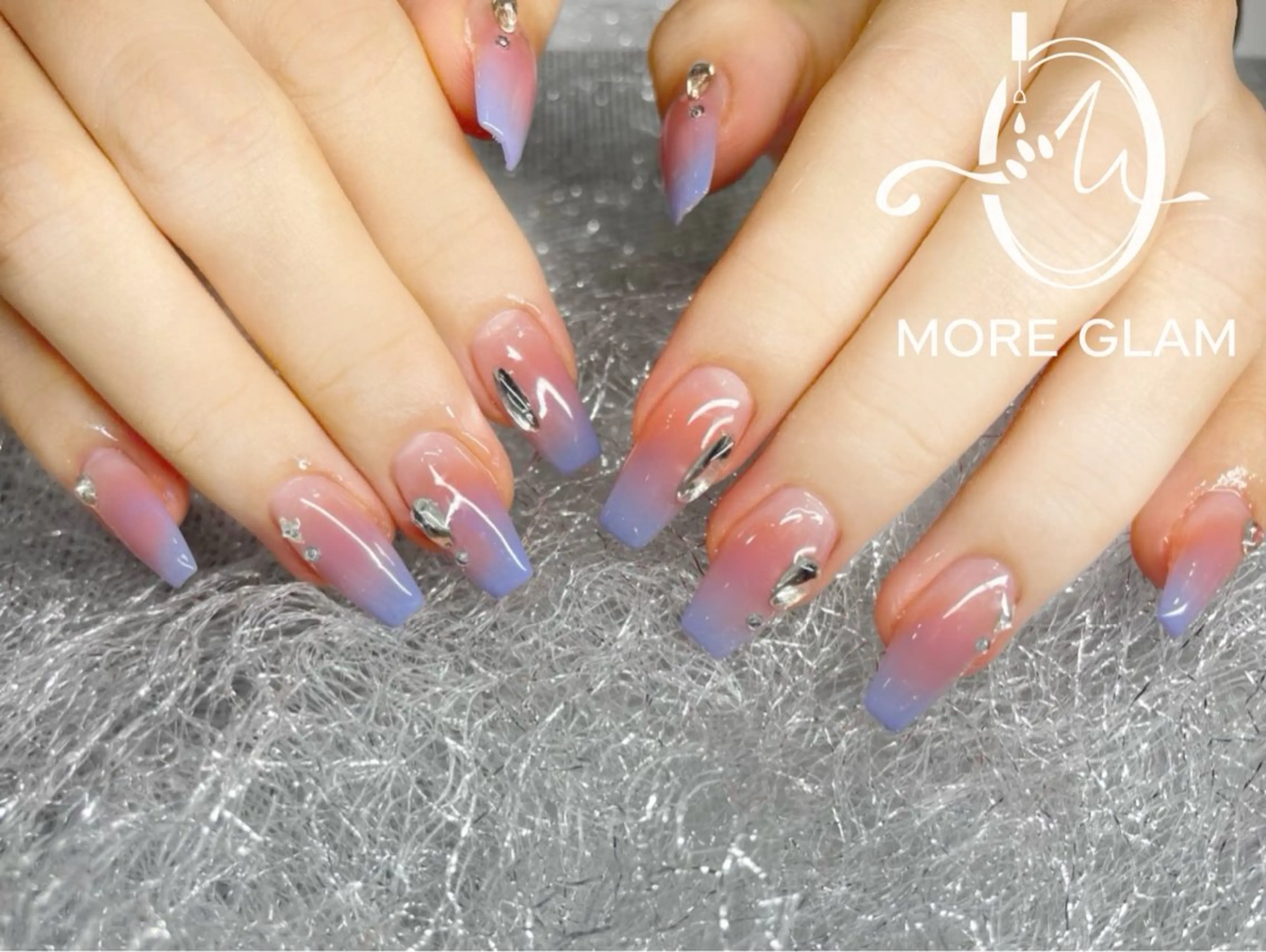 ネイル More Glam 池袋東口店のネイルデザイン