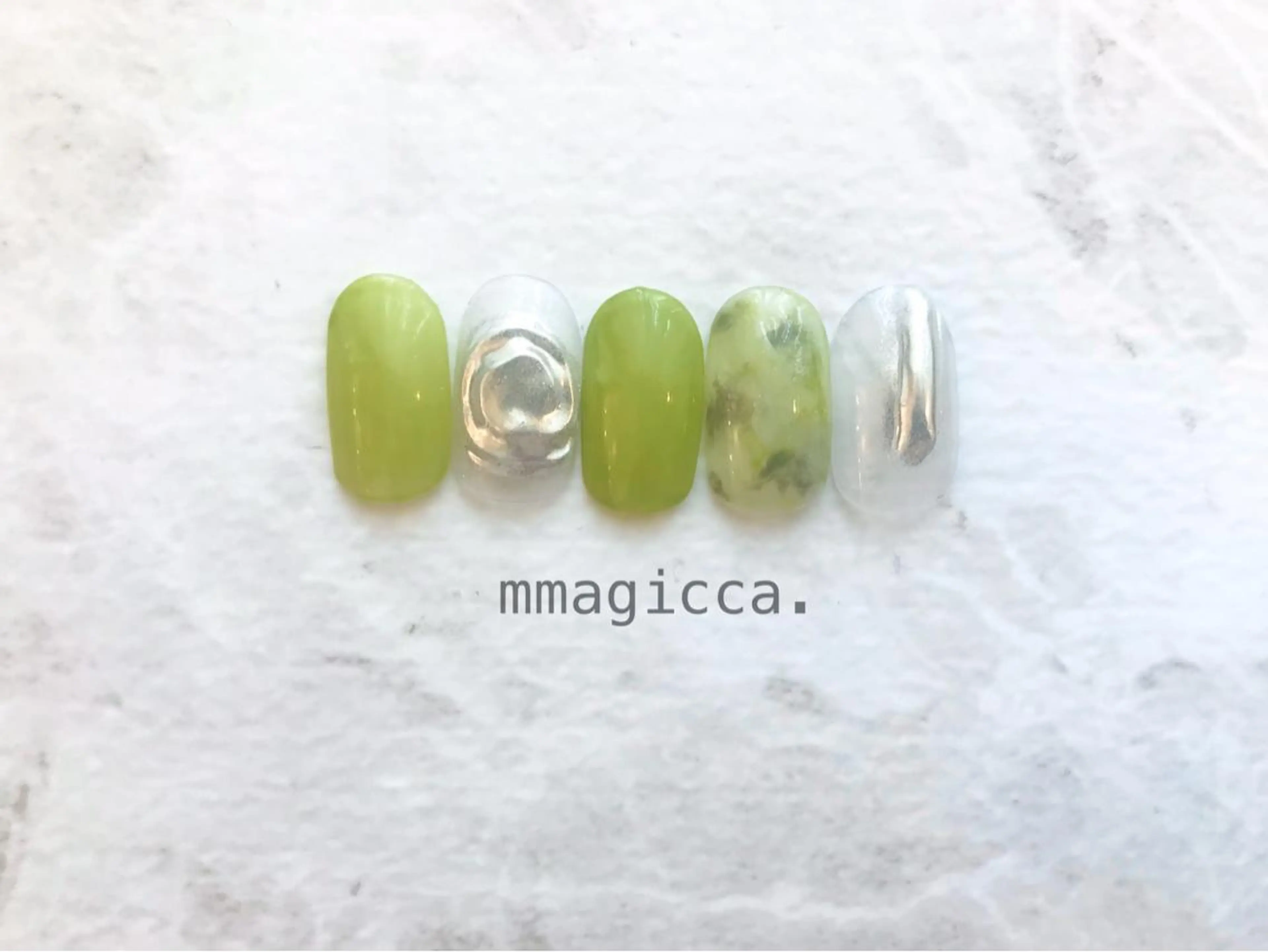 ネイル ジェルネイル mmagicca. 【 まじか. 】のネイルデザイン