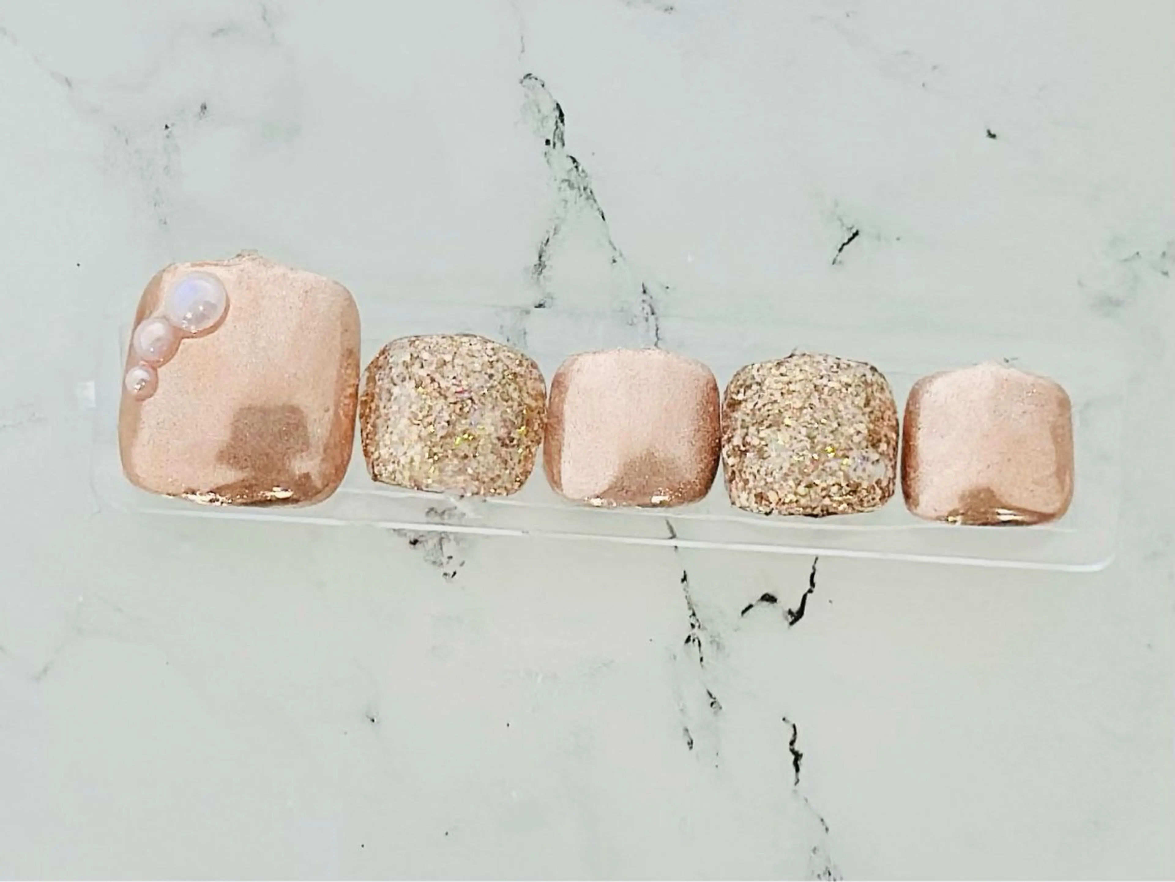 ネイル フットネイル nailsalon oluoluのネイルデザイン