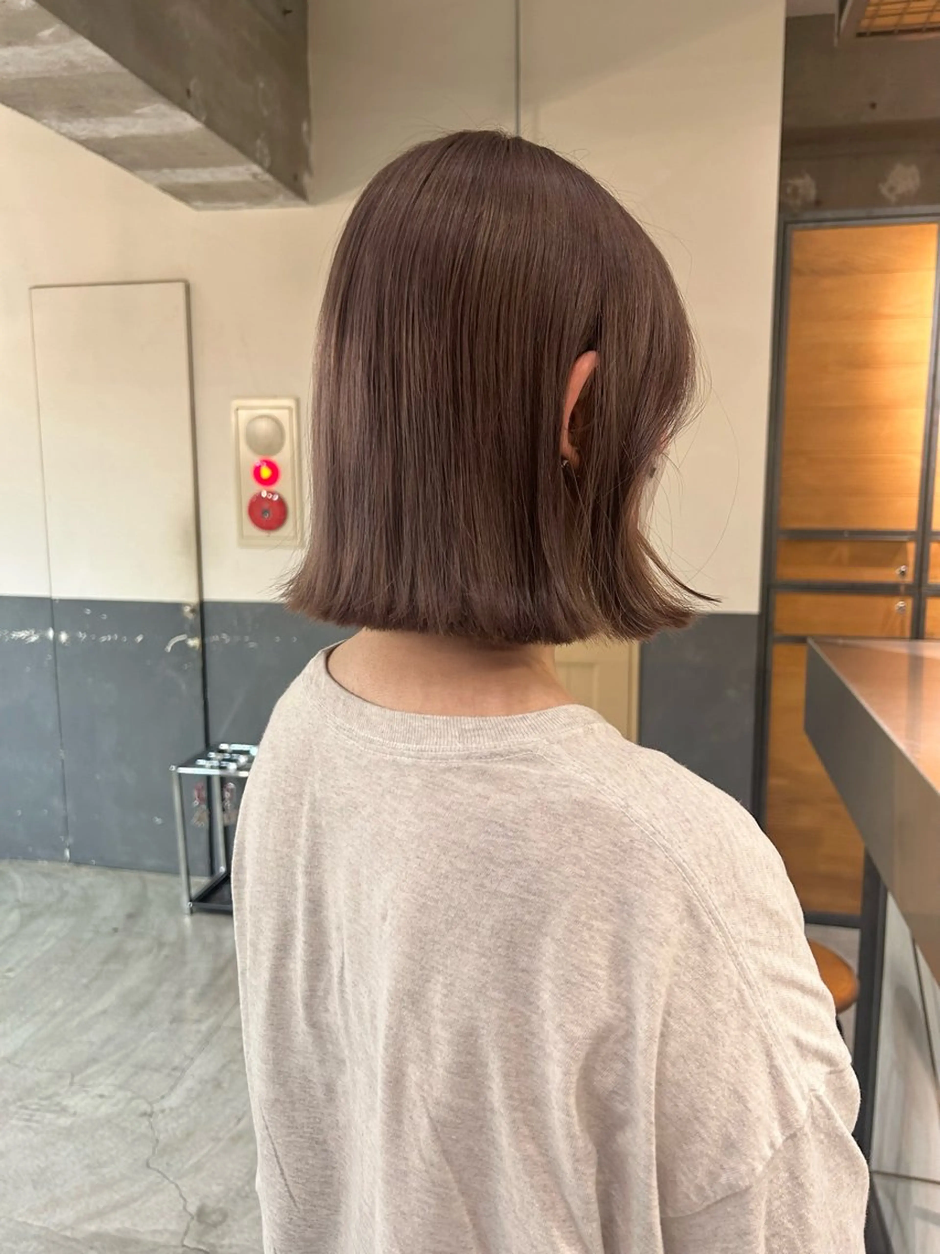 ミディアム カラー ブリーチ グレージュ ヘアカラー keen 立川のヘアスタイル