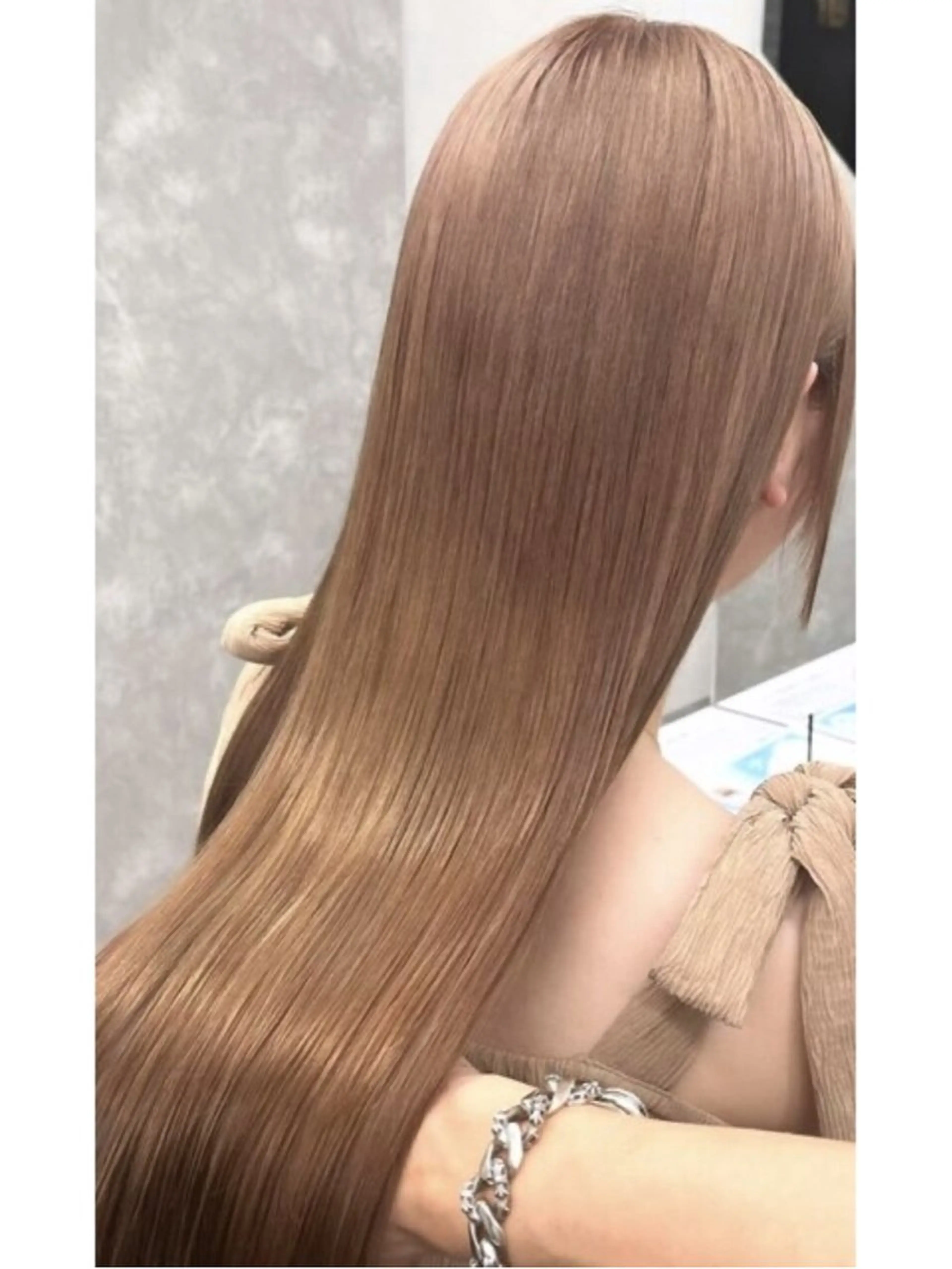 ロング カラー ヘアカラー 西村 理伽のヘアスタイル