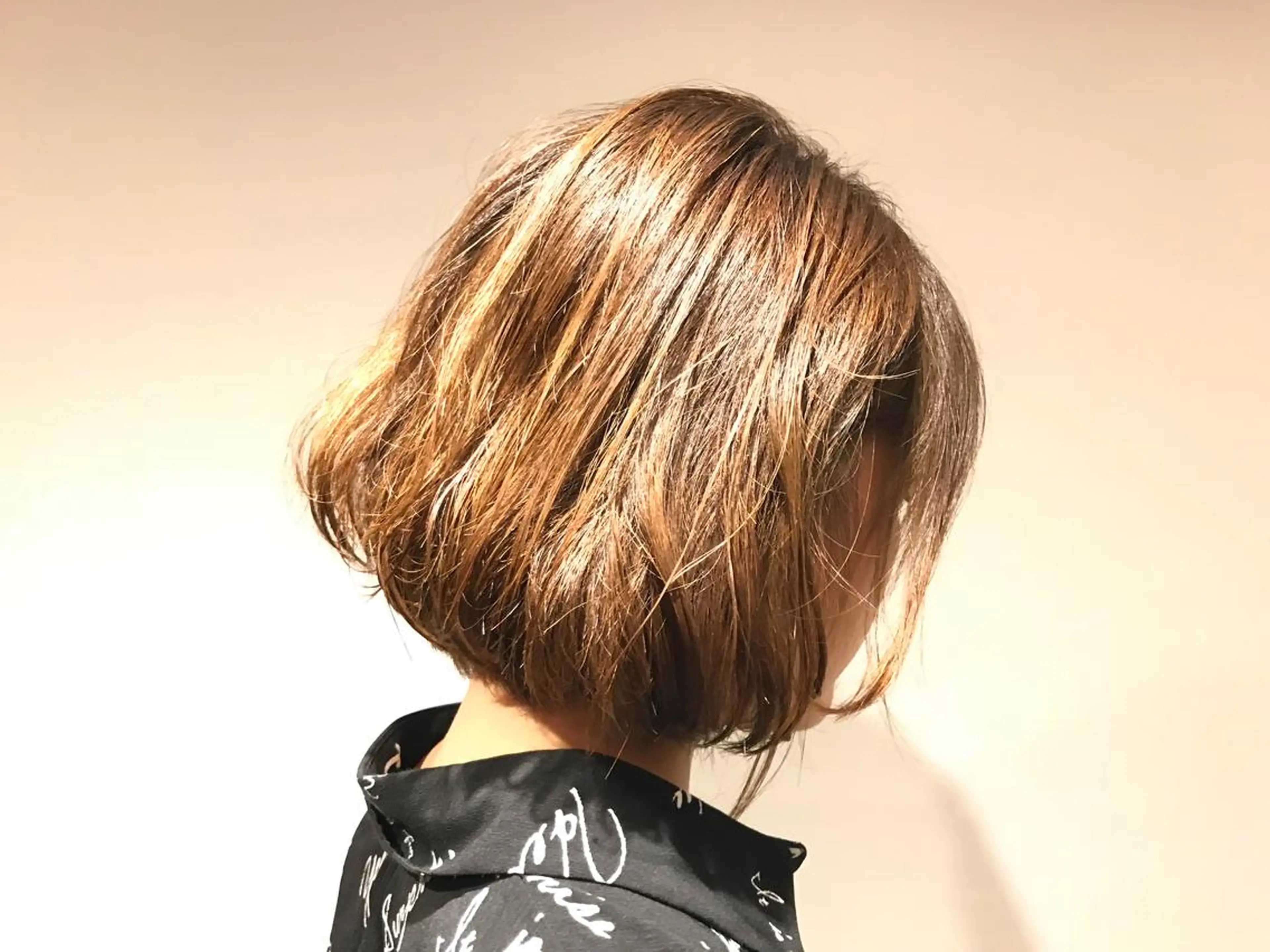 ショート BIANCO北堀江 AKANEのヘアスタイル