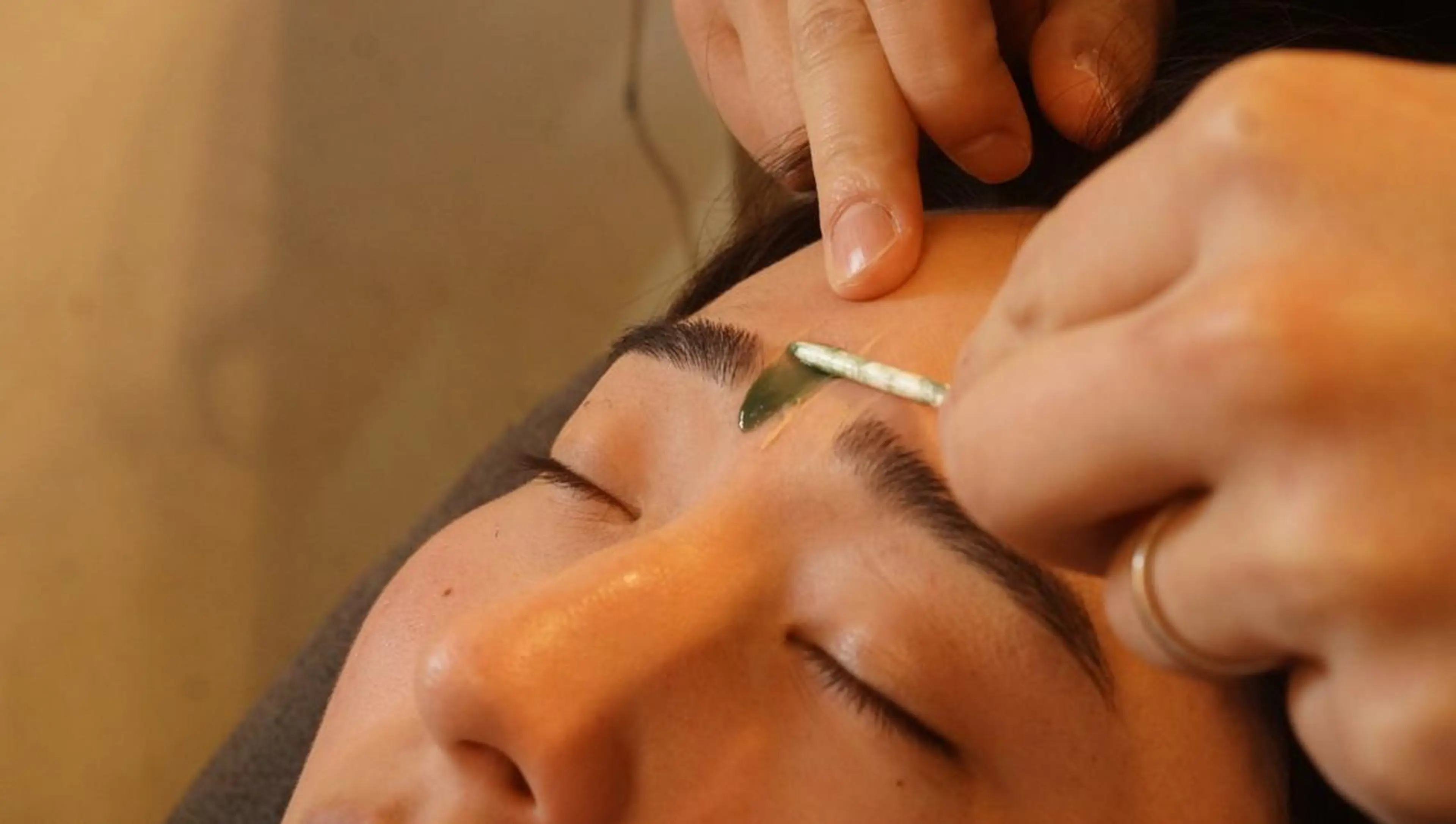 アイブロウ ATRIUM HOMME 博多の眉毛・アイブロウイメージ