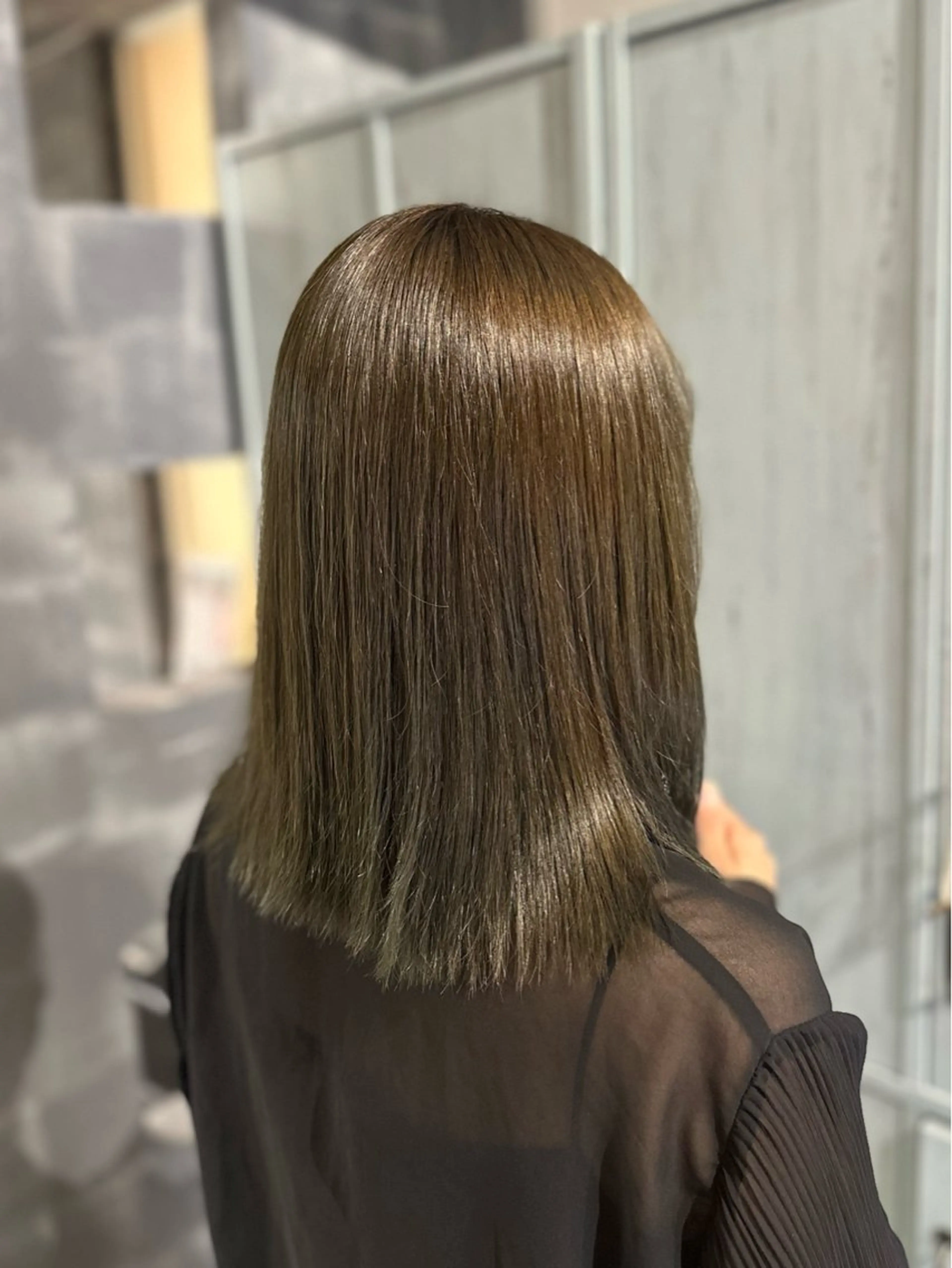 ミディアム カラー ブラウンカラー 透明感カラー オリーブブラウン ヘアカラー Laulu 佐藤壮也のヘアスタイル
