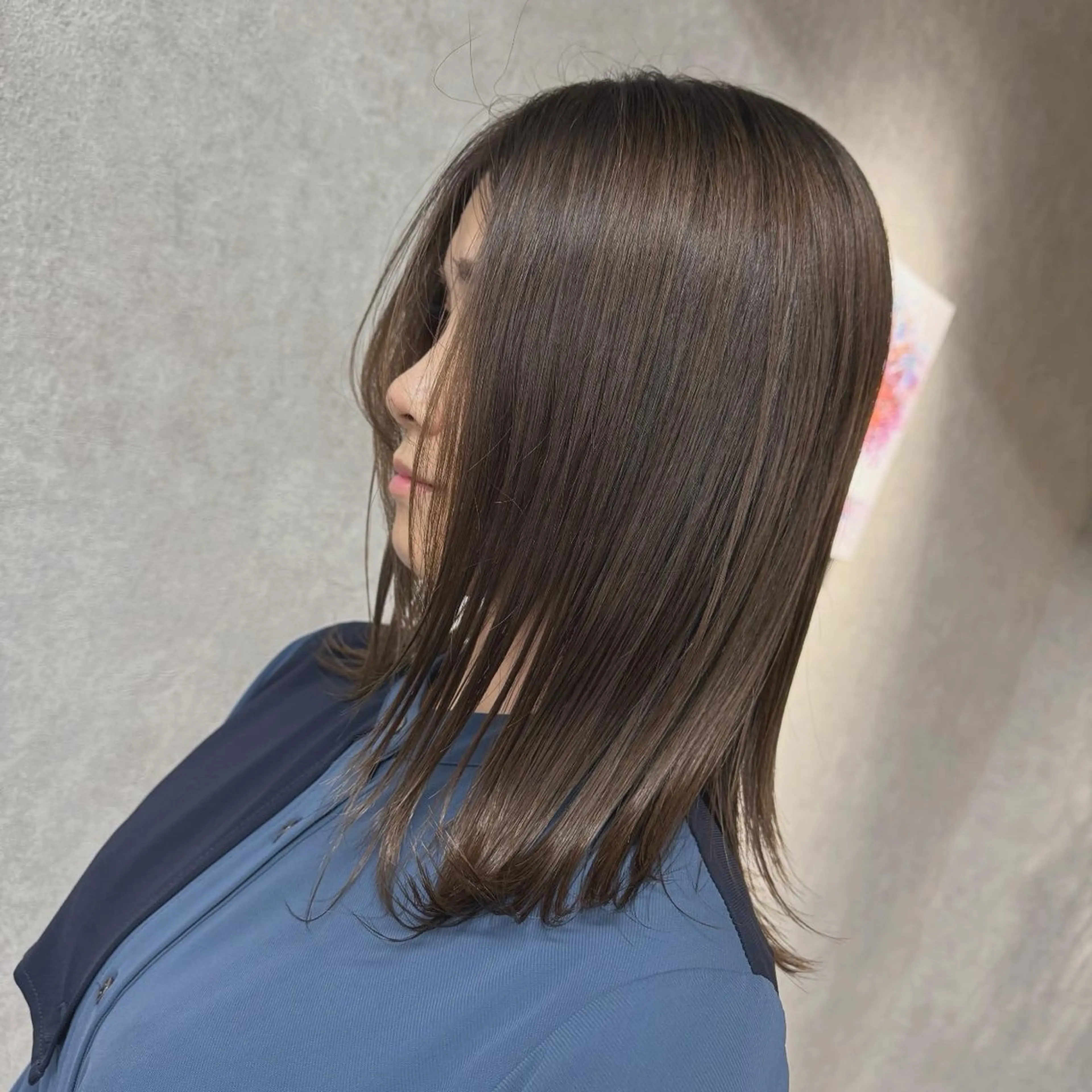 セミロング カラー ’Flower’ AYAKAのヘアスタイル