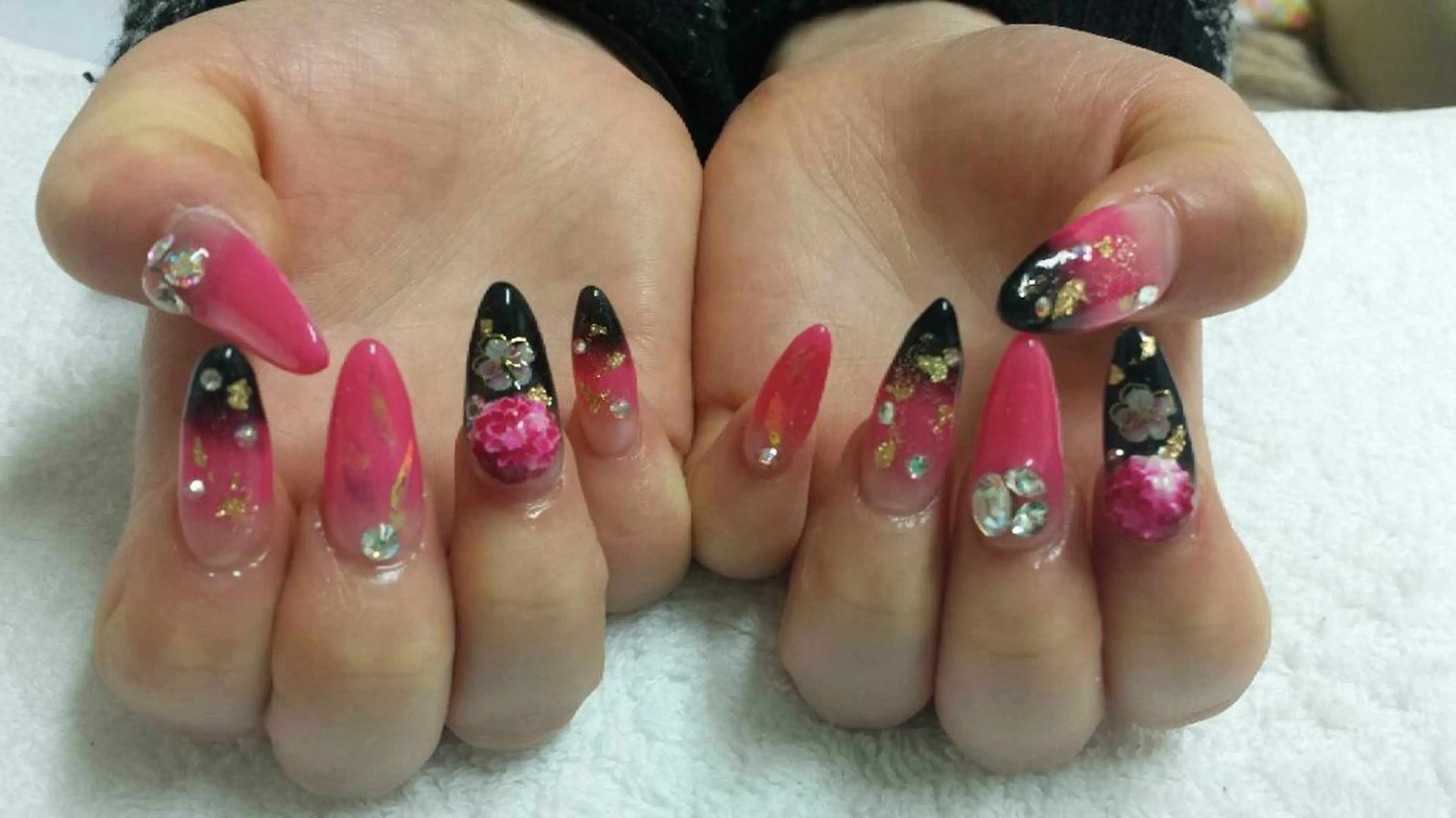 ネイル 河野ちえ (雑誌掲載サロン)のネイルデザイン