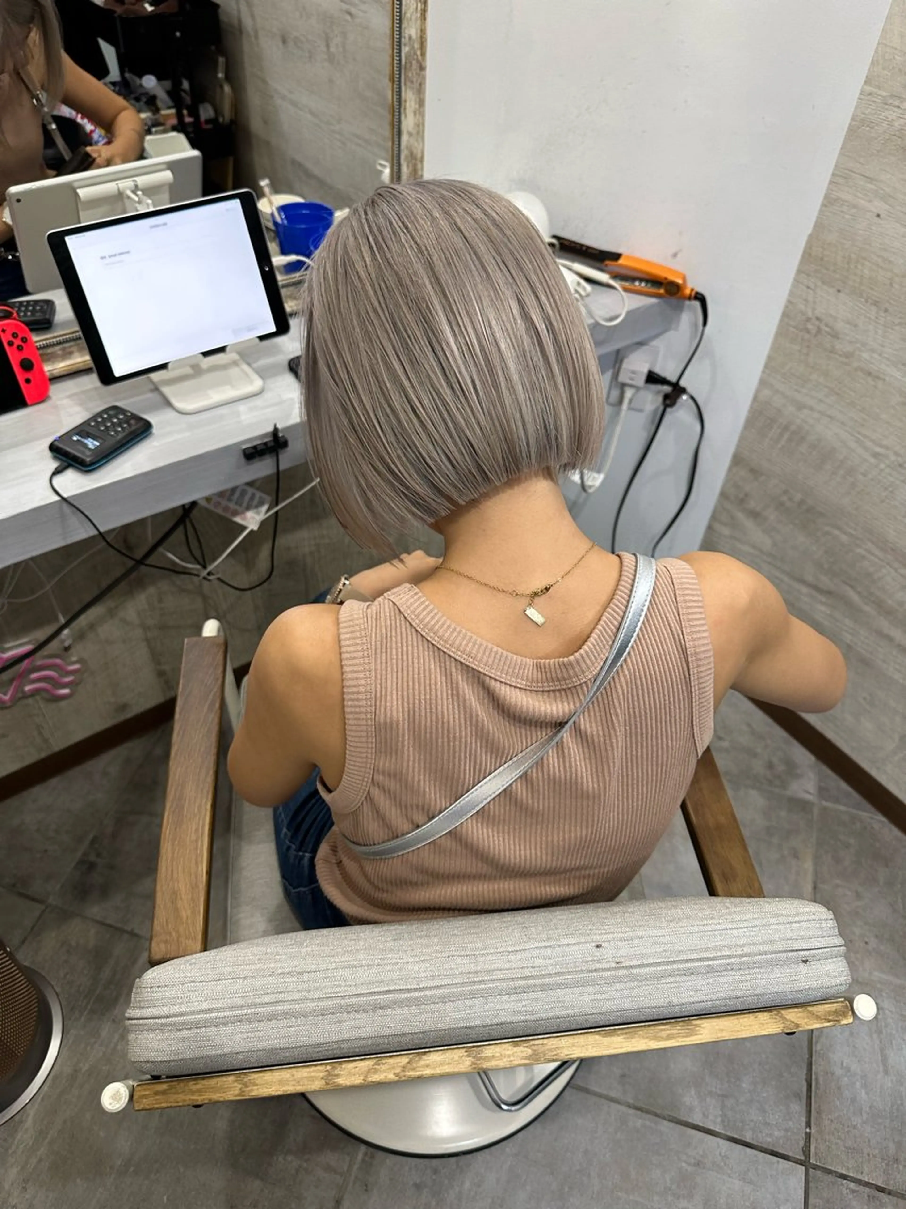 ショート カラー ブリーチ koheiのヘアスタイル