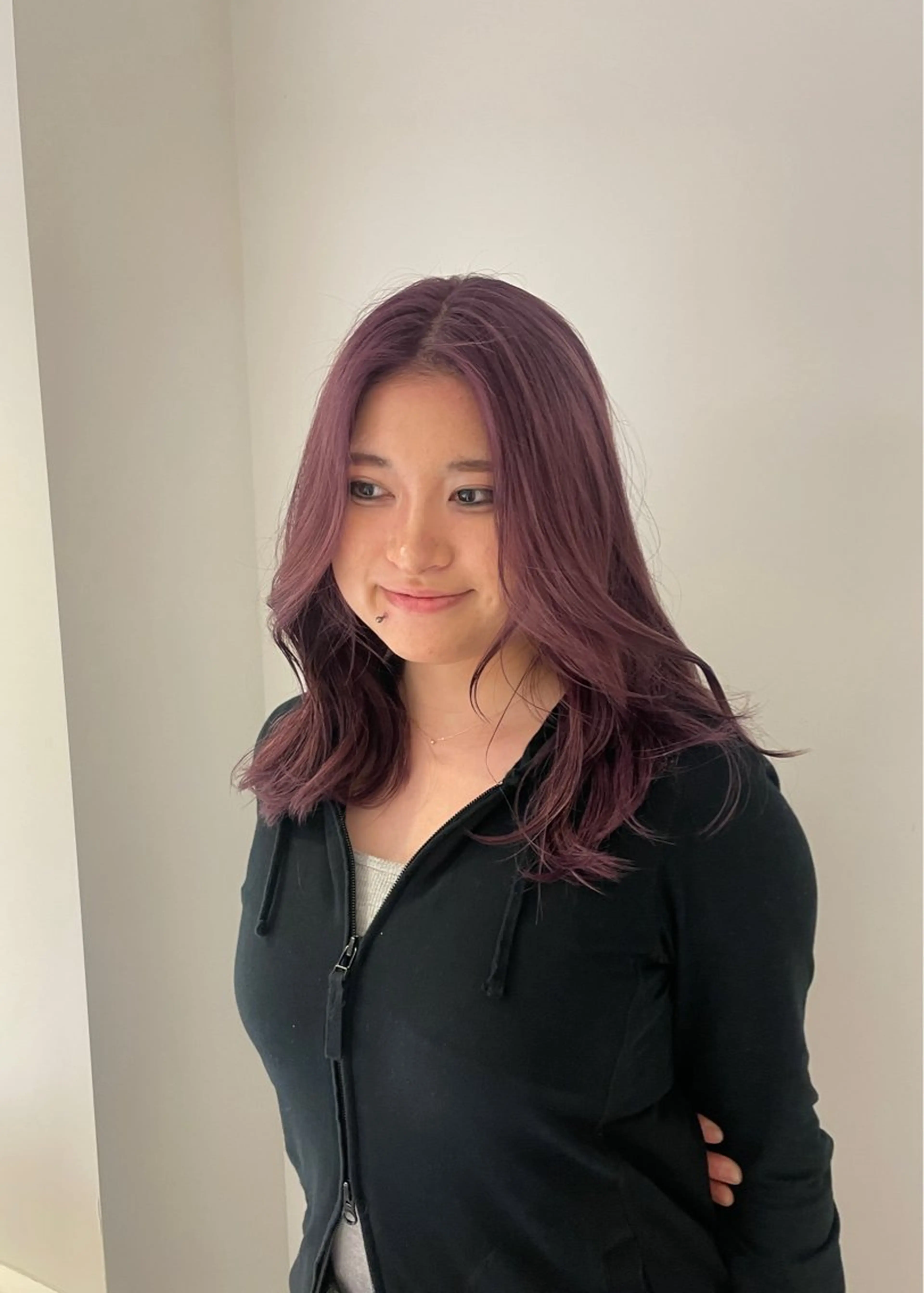 ミディアム ヘアカラー 🎨透明感カラー/ ハイライト/近藤怜那のヘアスタイル