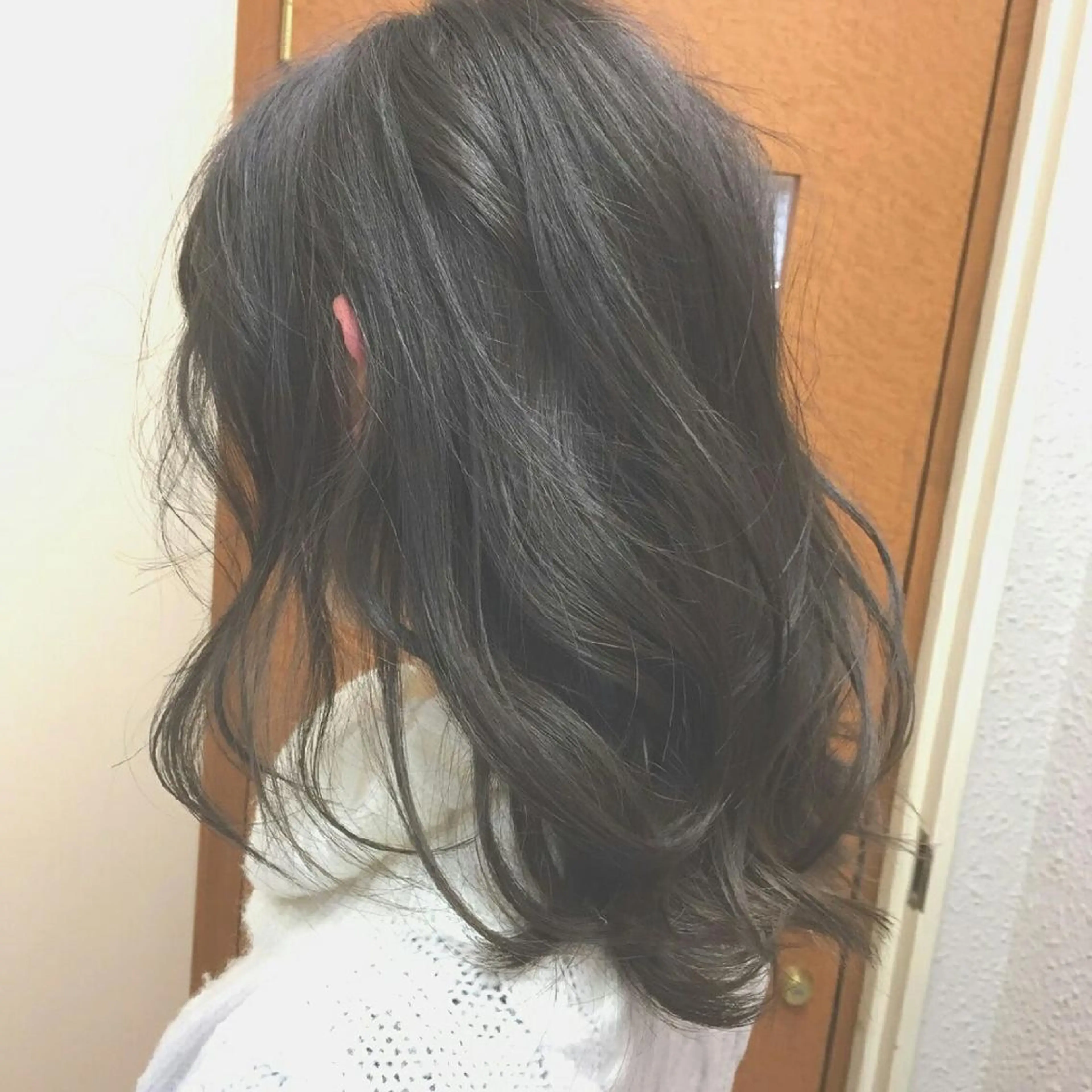 カラー セミロング ミディアム ロング ブルーカラー ブルージュ 100%髪質改善特化 TRUNSのヘアスタイル