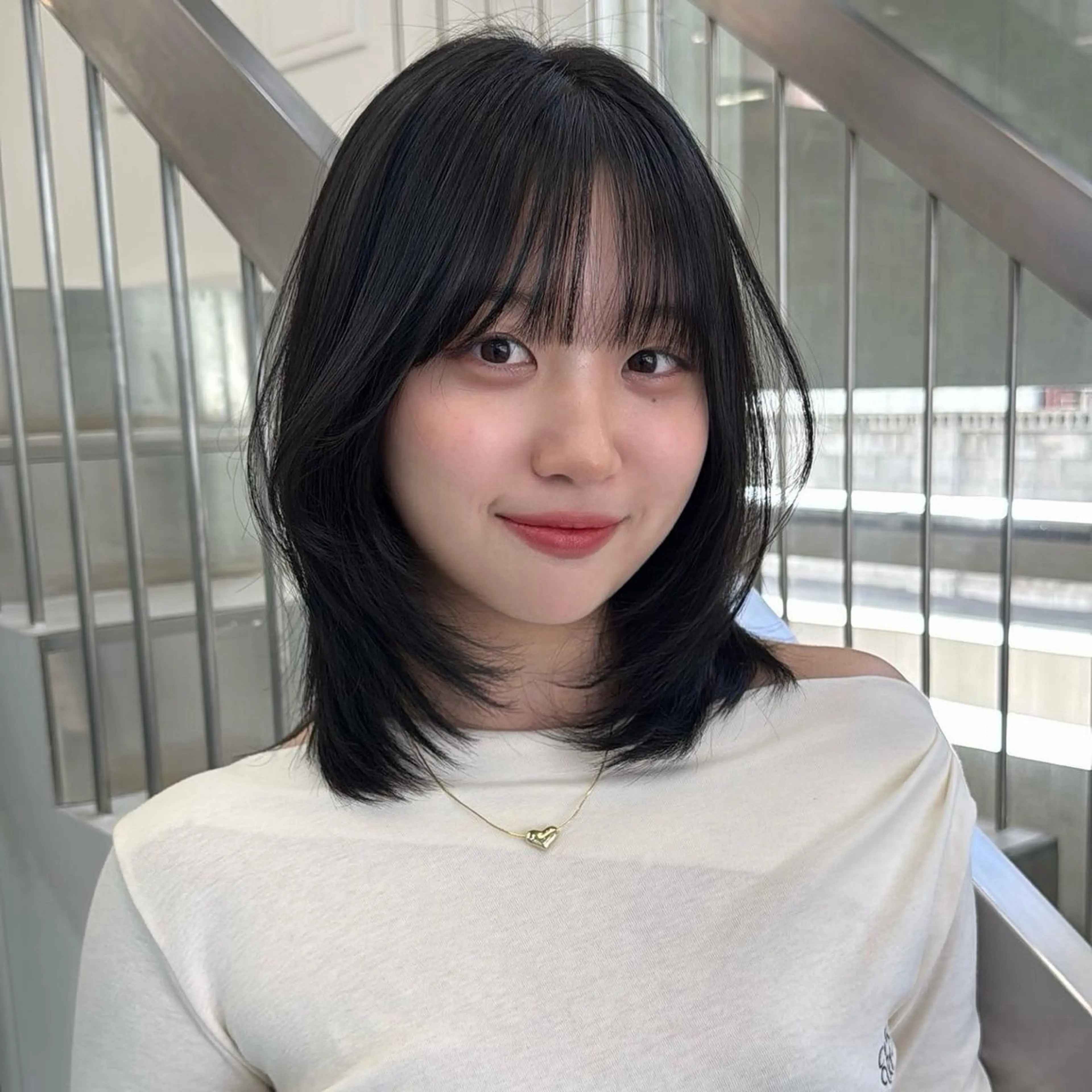 ミディアム カット無料内田 海香のヘアスタイル