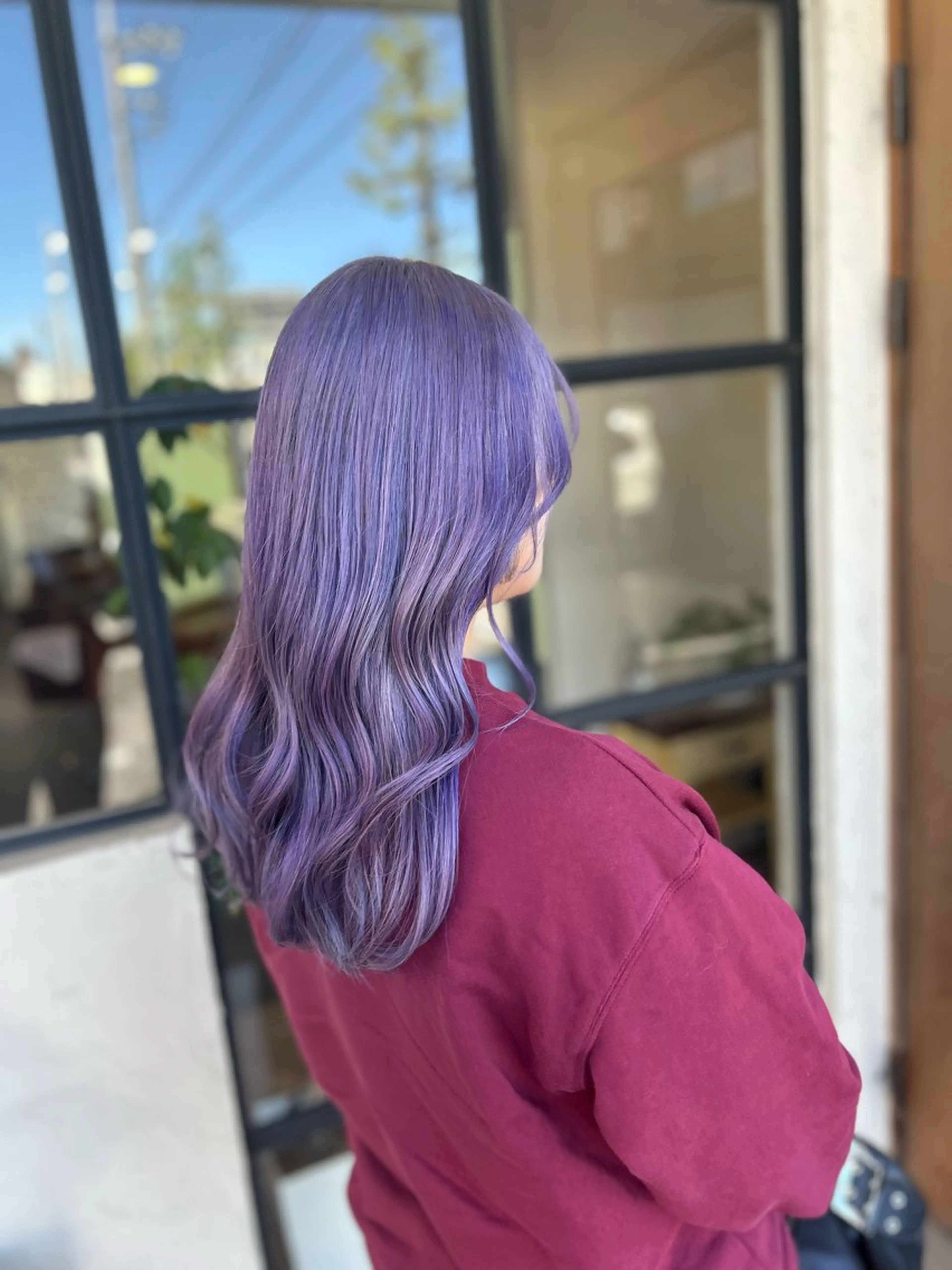 ロング カラー ブリーチ ラベンダーカラー カット ヘアカラー Morpho Hair Product所属・井上 花音のヘアスタイル