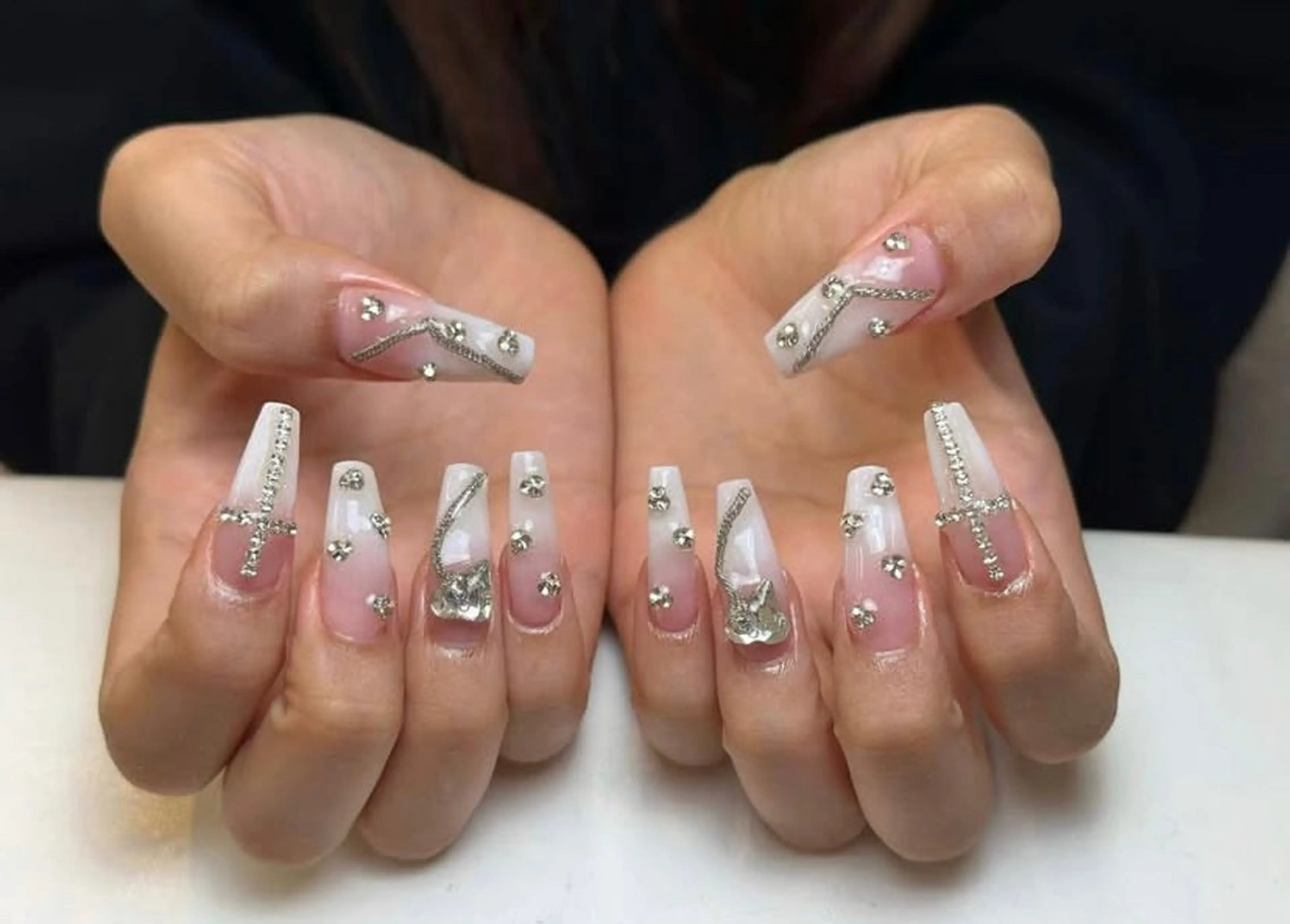 ネイル Hin Nail Osaka所属・Hin Nailsのネイルデザイン