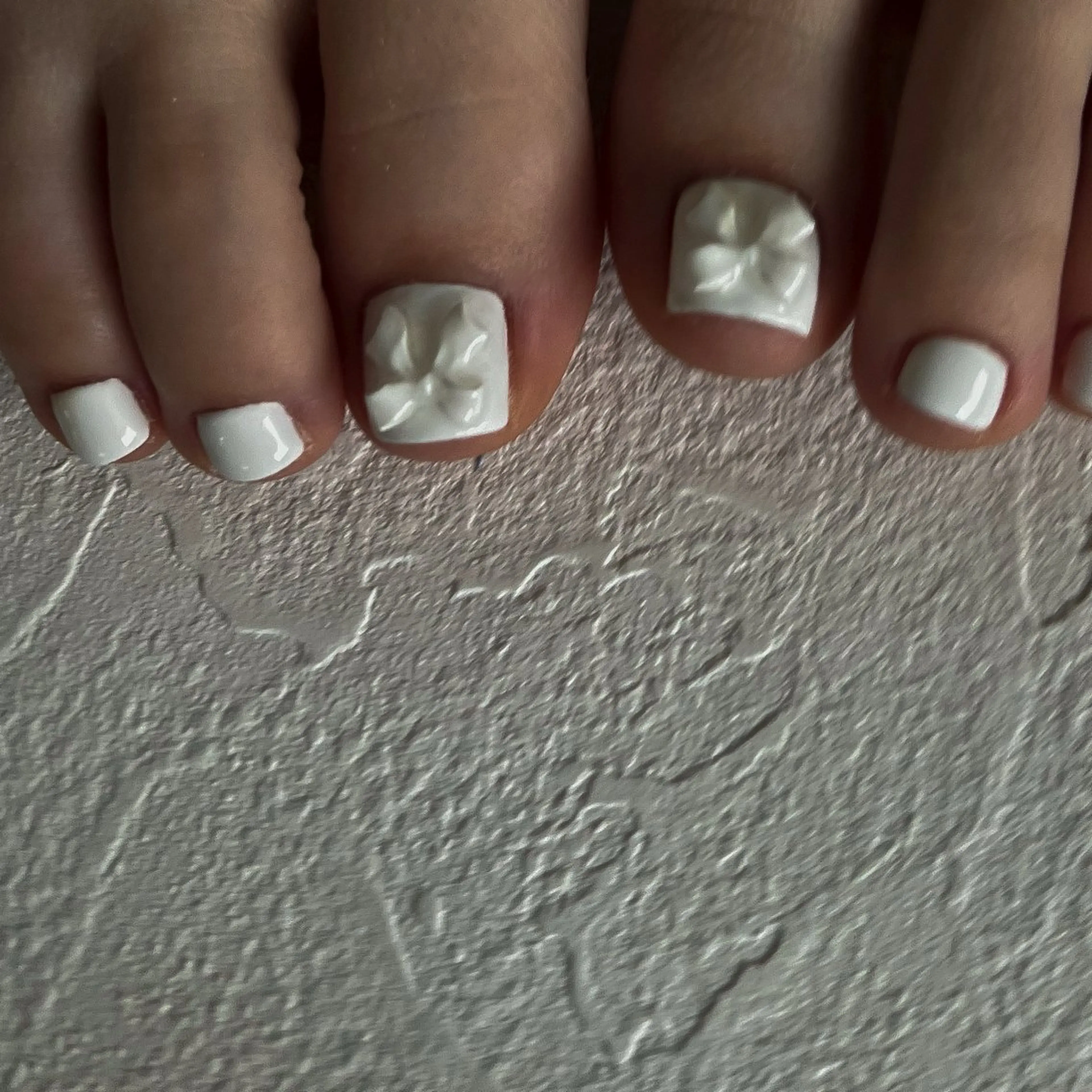 ネイル フットネイル nailsalon ULLのネイルデザイン