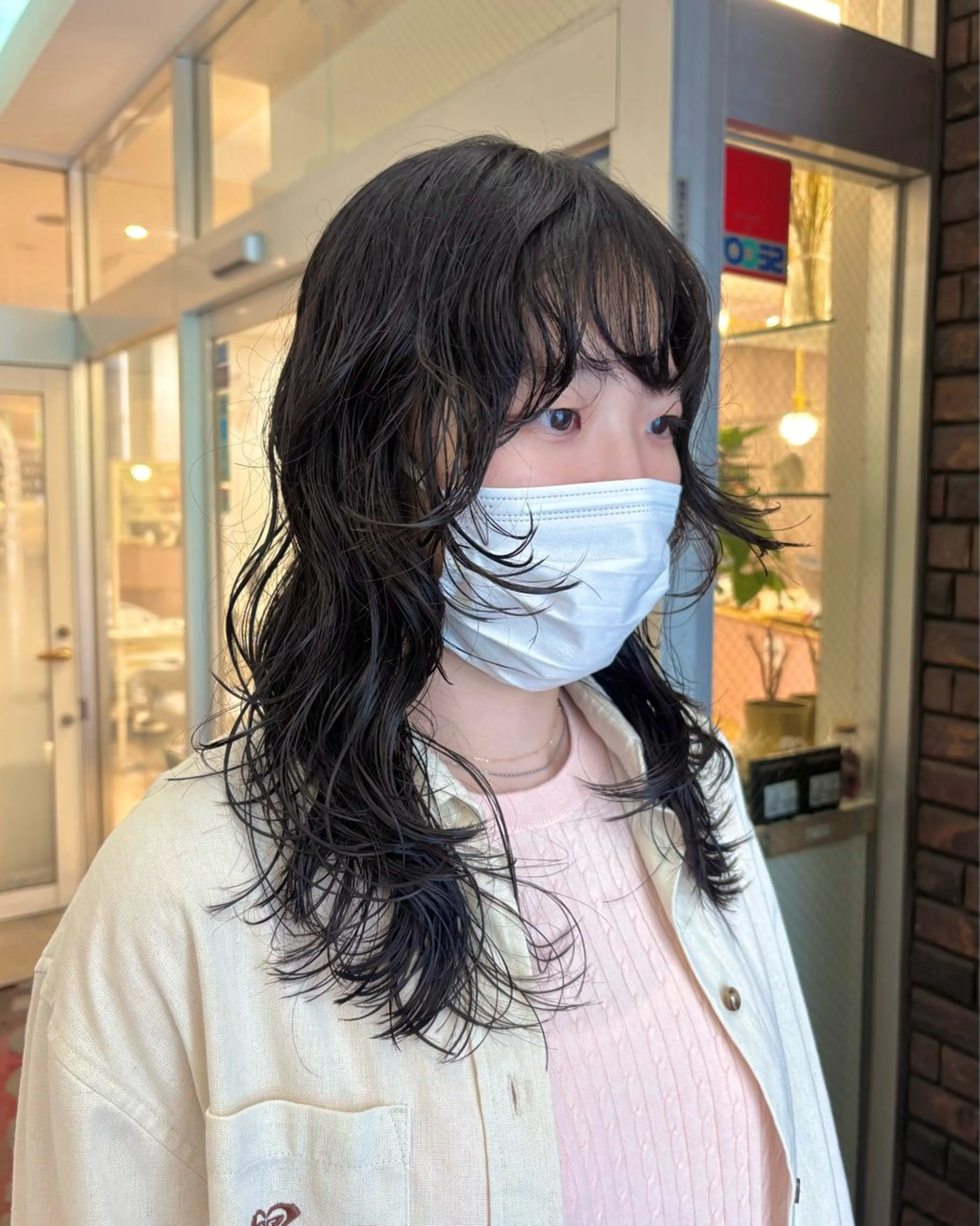 ロング パーマ 顔周りカット カット パーマ トリートメント かどた はるなのヘアスタイル