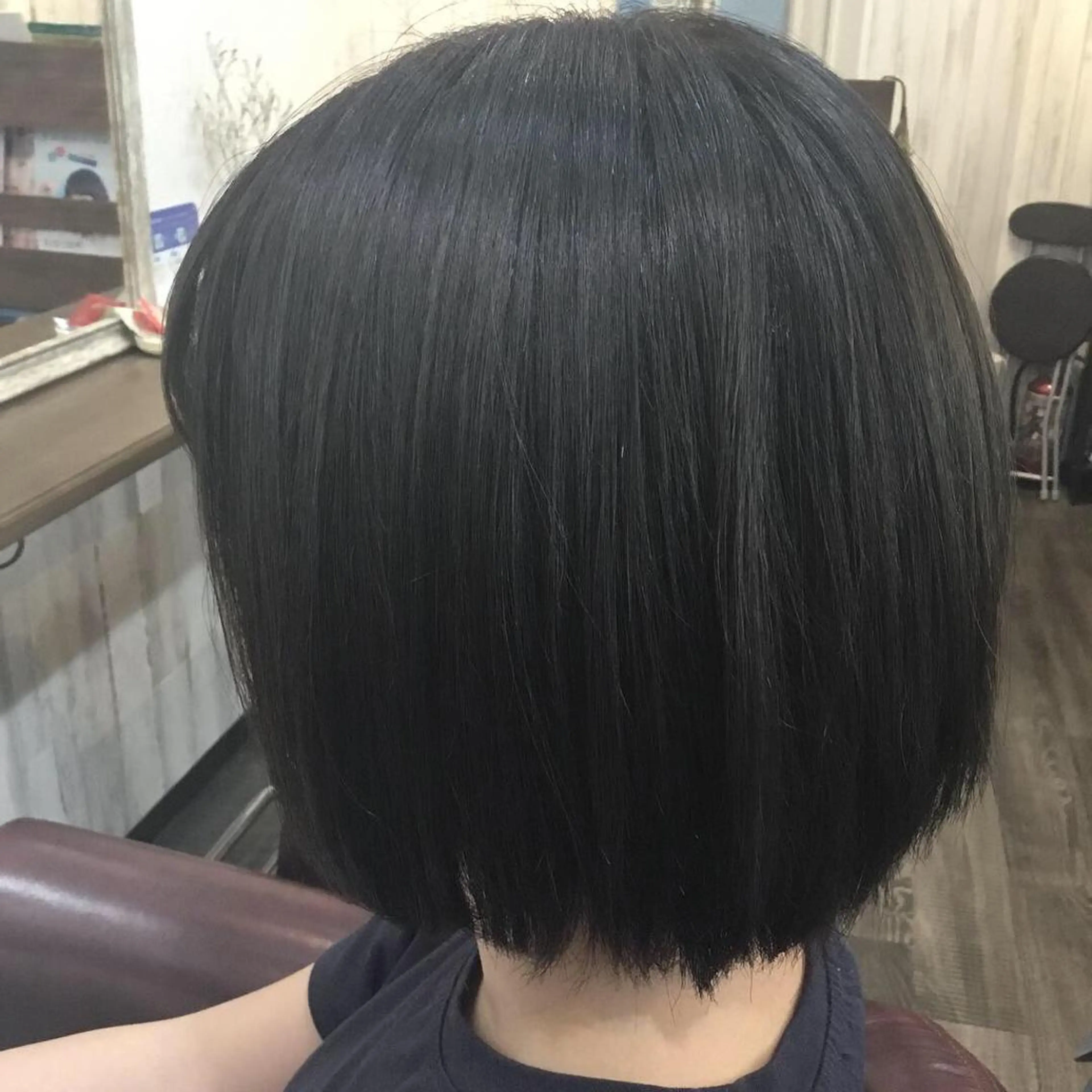 ショート カラー パーマ embrace エンブレイスのヘアスタイル