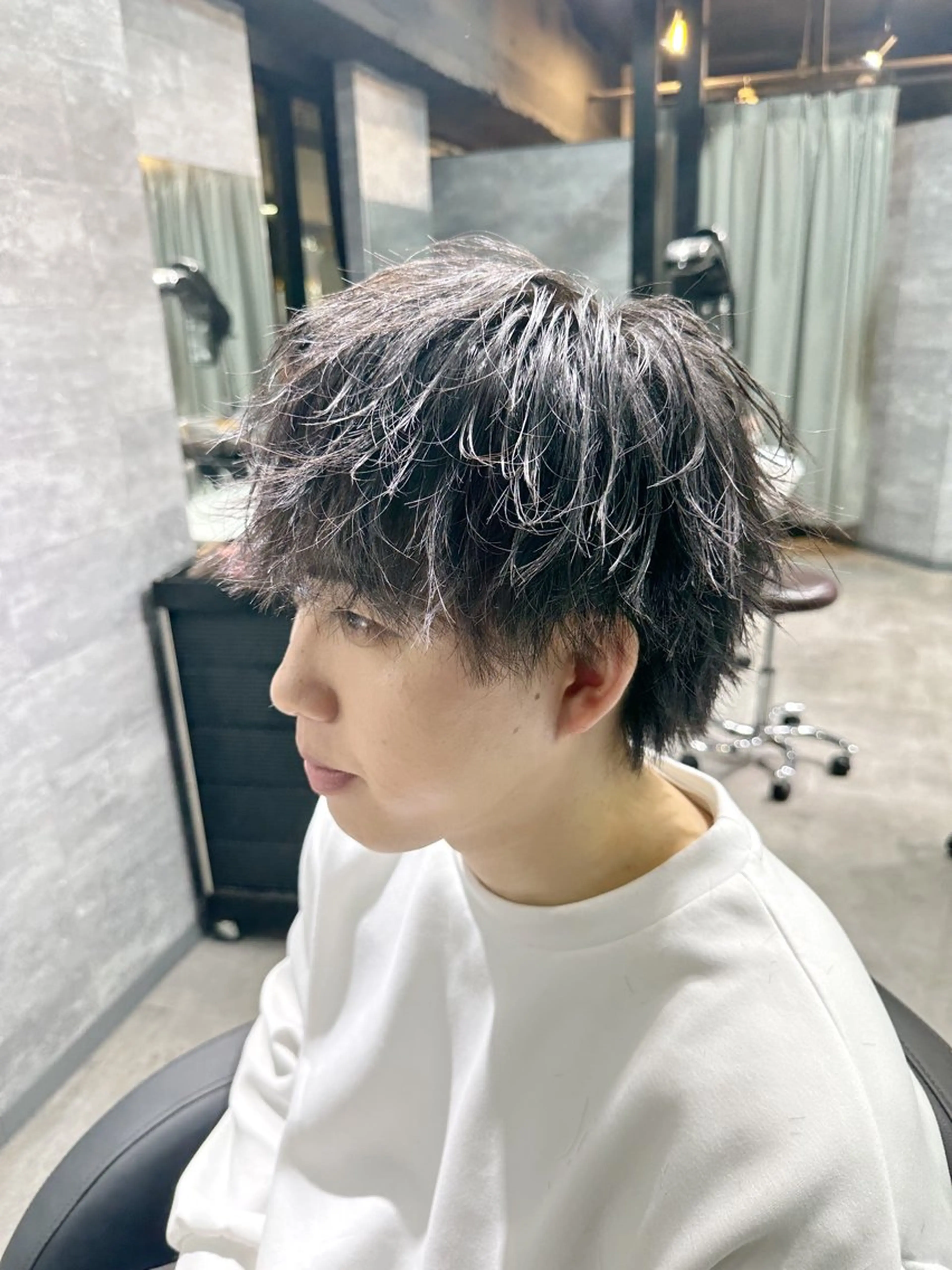 ミディアム 外国人風カラー ハイライト レイヤーカット RAISE by_WHITE所属・師藤 達也のヘアスタイル