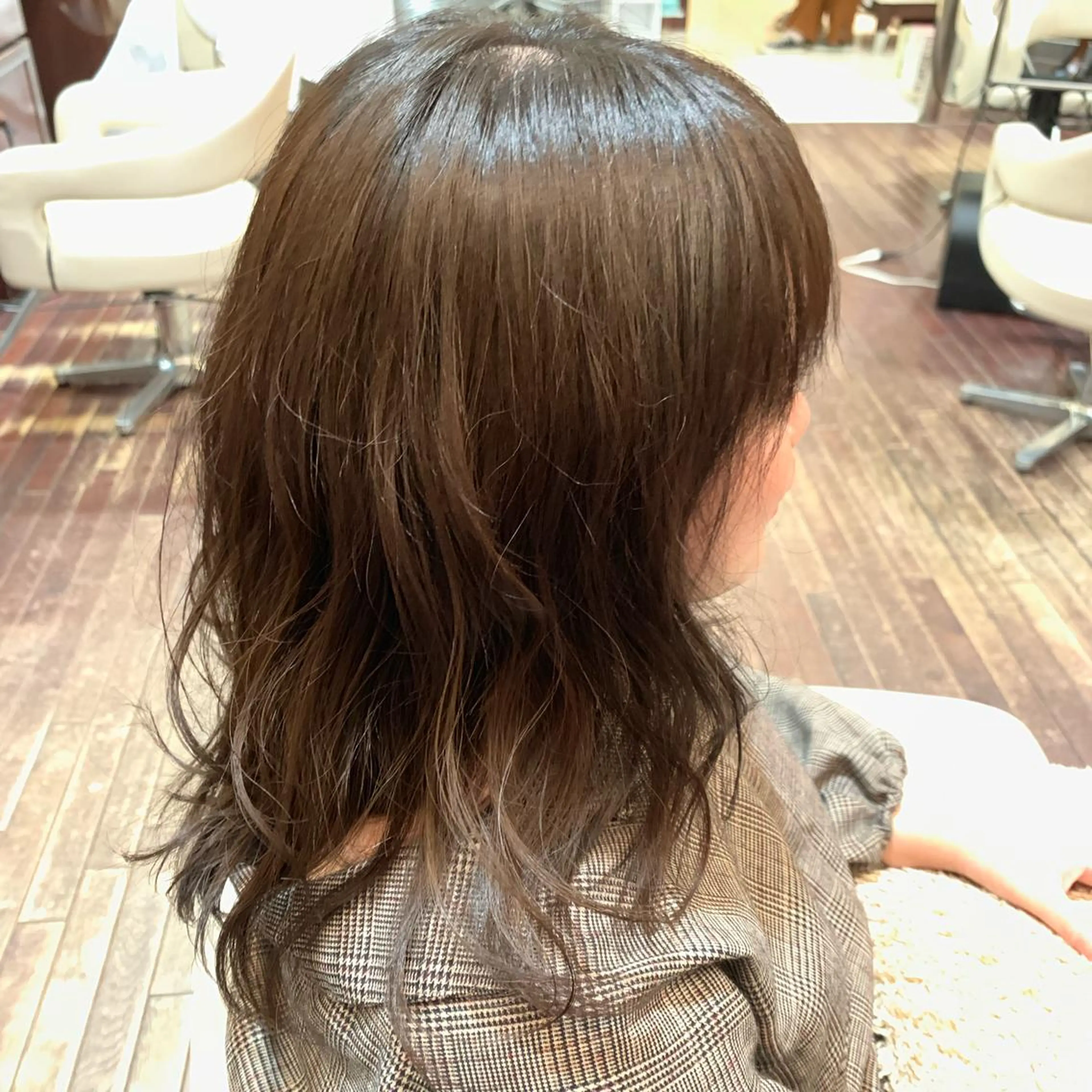 ミディアム カラー 小顔/似合わせカット 杉山莉菜のヘアスタイル
