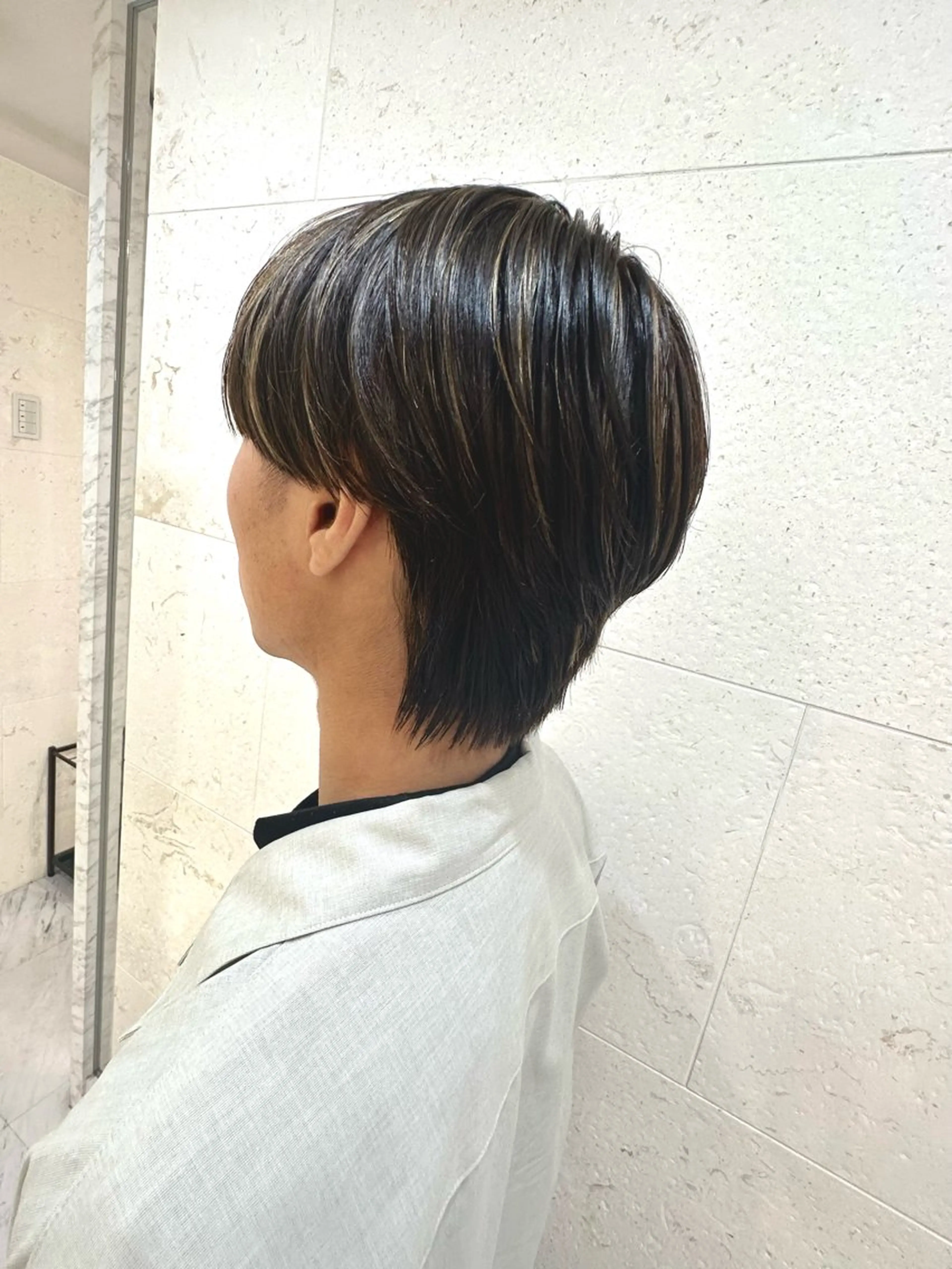 ミディアム ハイライト 安田 柚月のヘアスタイル