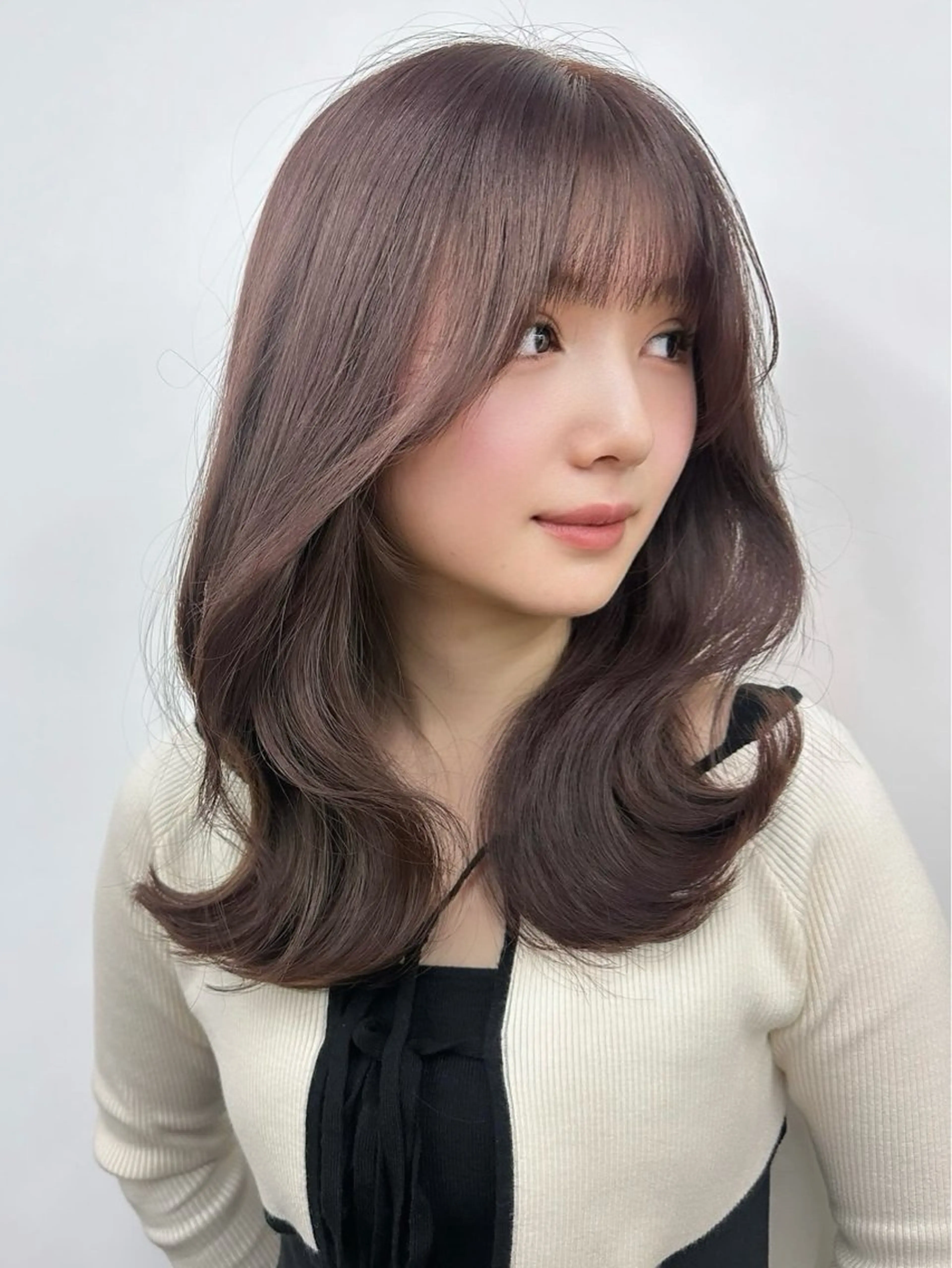 セミロング カラー カット ヘアカラー トリートメント 韓国風×透明感カラー 髪質改善オタベシンヤのヘアスタイル