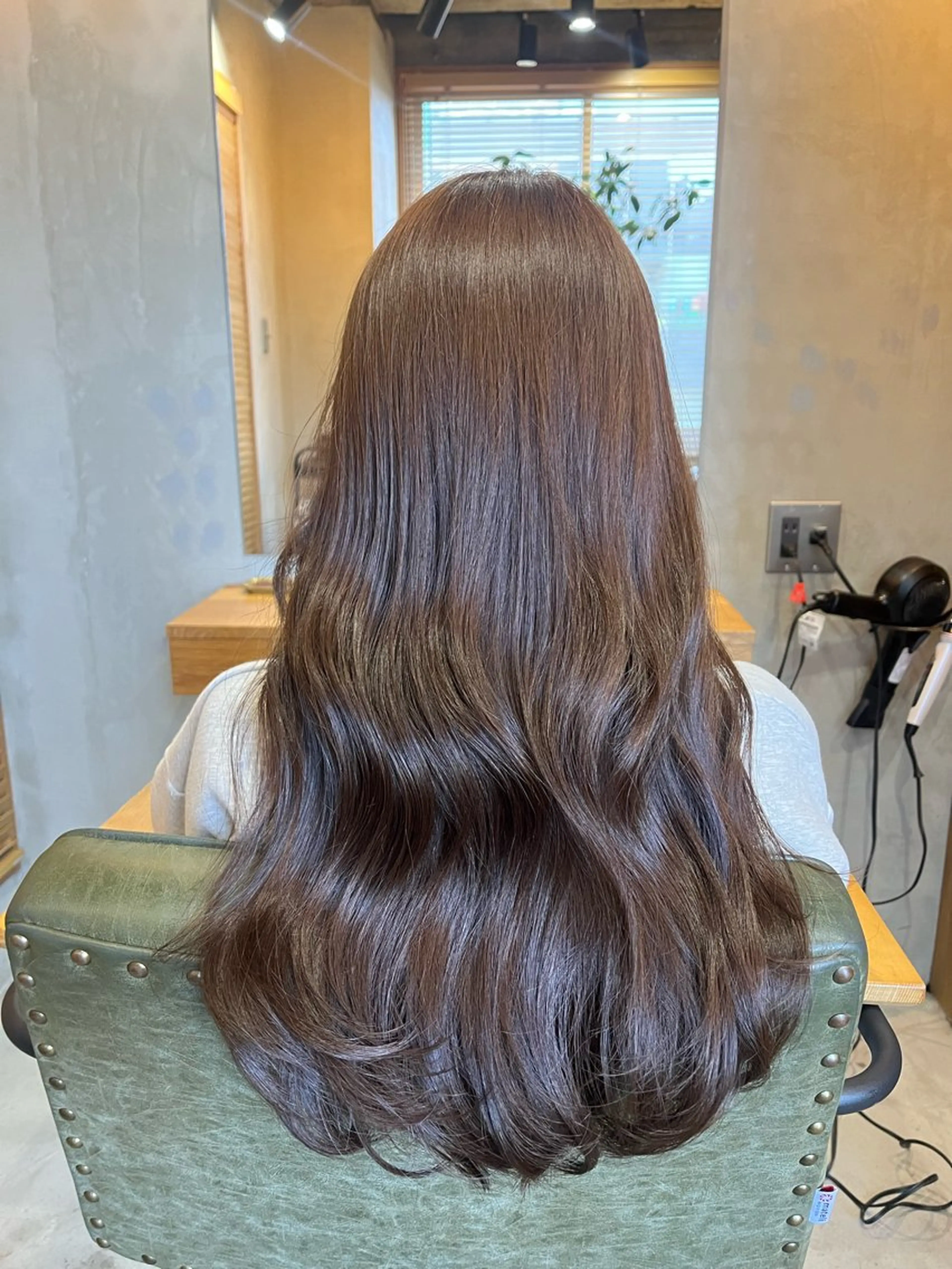 ロング アッシュ レイヤー／前髪／顔 周りakaneのヘアスタイル