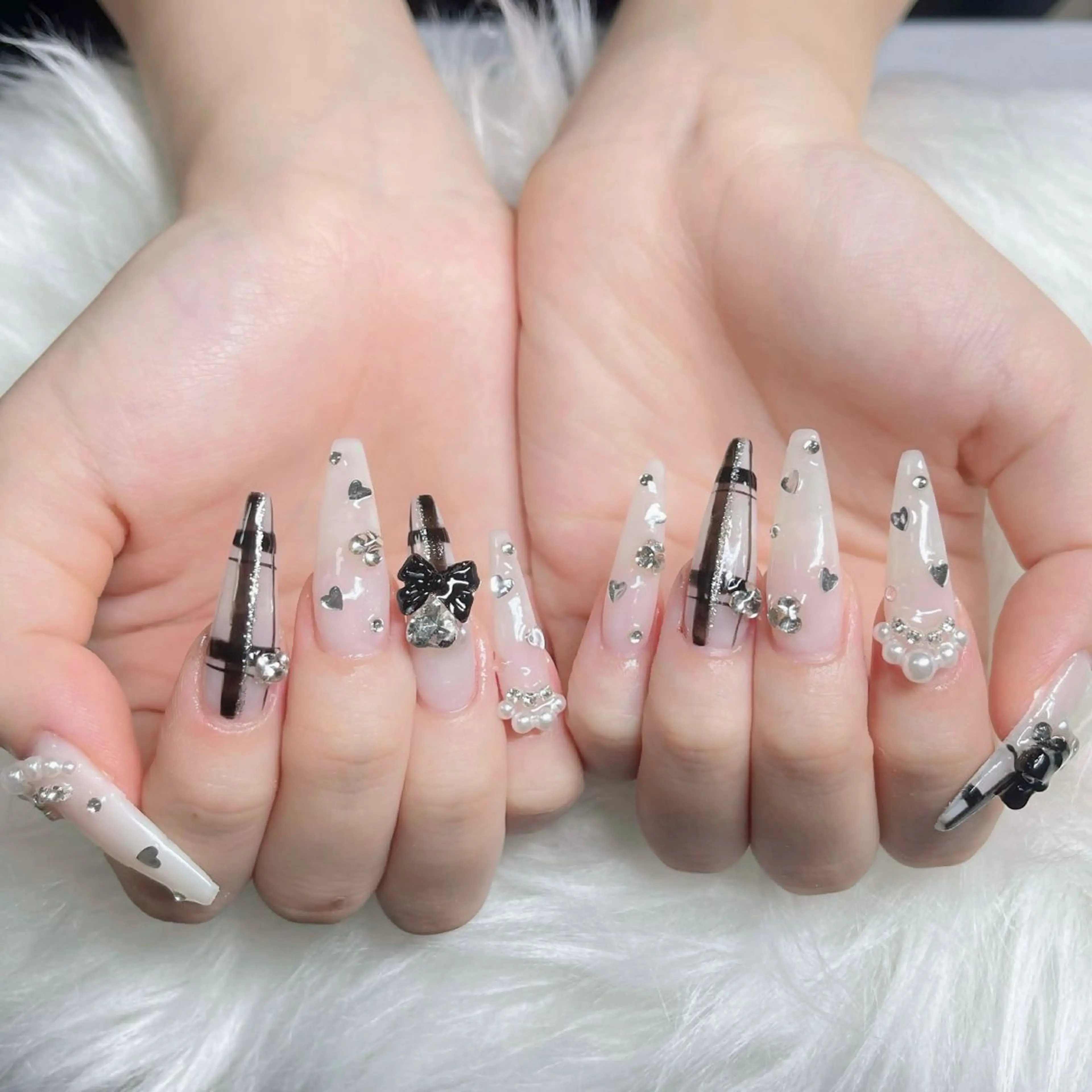 ネイル フットネイル フレンチネイル グラデーション 韓国ネイル ロングネイル ハンドネイル Hani Nail Salonのネイルデザイン