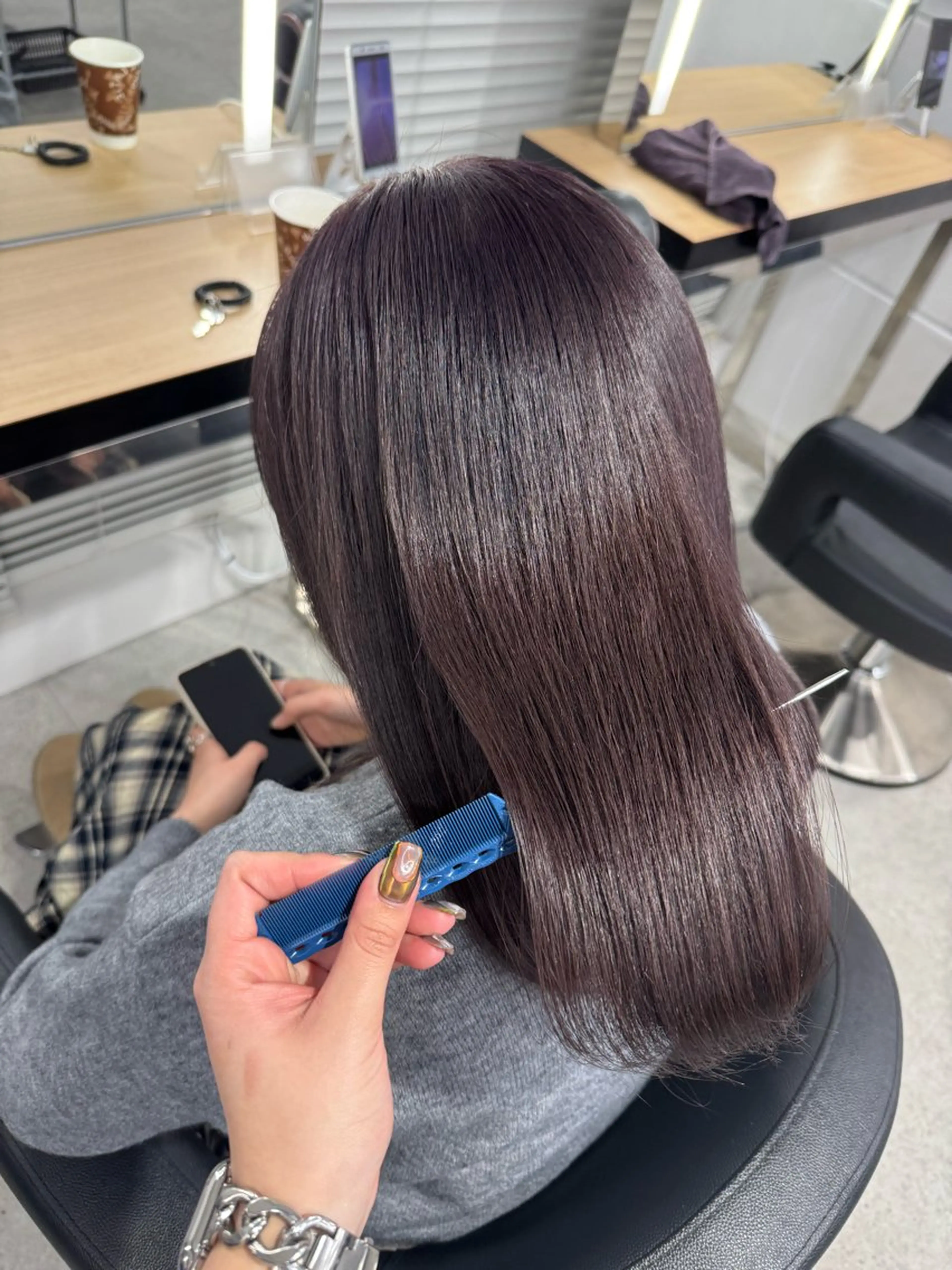 ロング カラー 暗髪🩶ラベンダー/ ブルー/ユウナ🤍のヘアスタイル