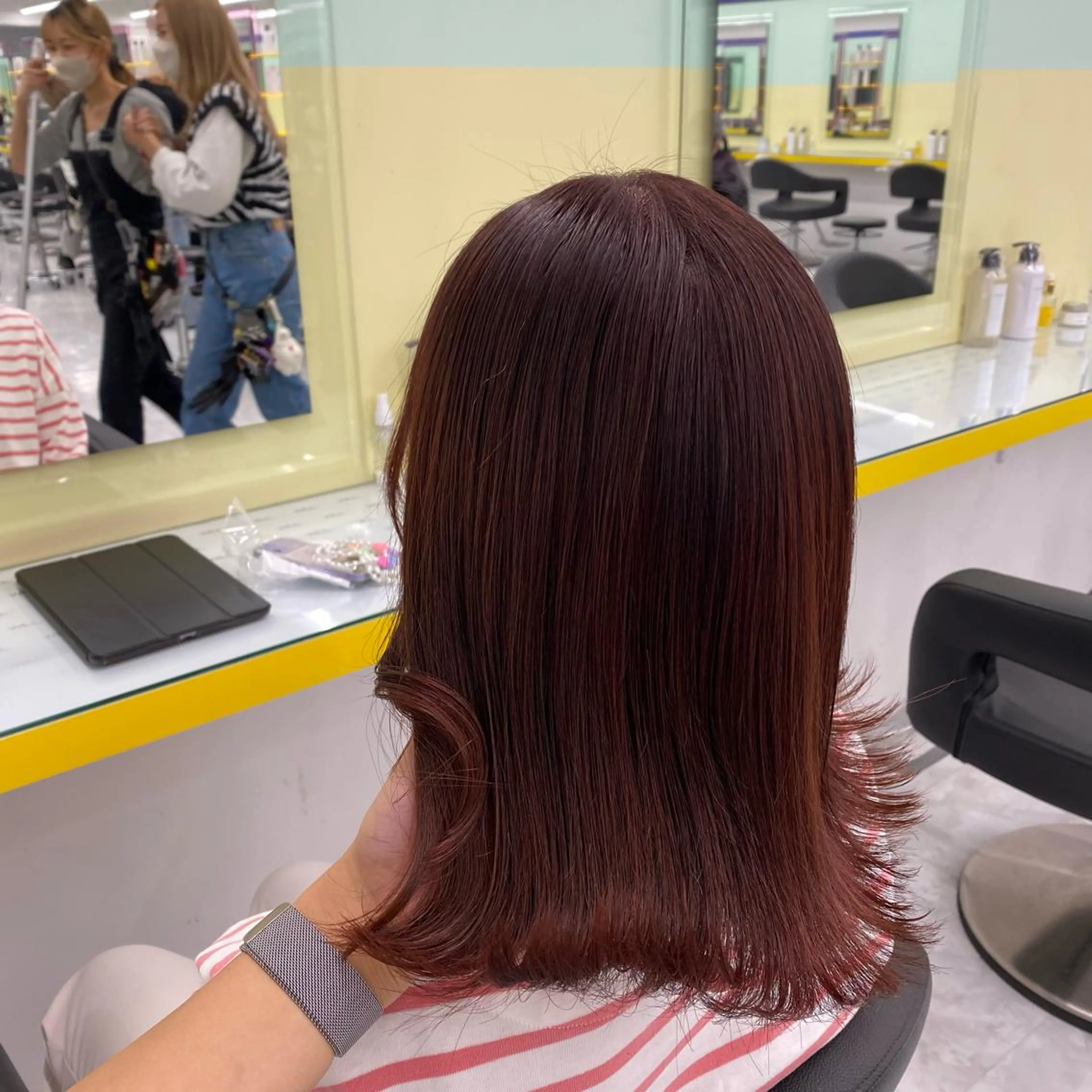 セミロング カラー ヘアアレンジ ヘアカラー トリートメント mai🍑暖色カラー /レイヤー💖のヘアスタイル