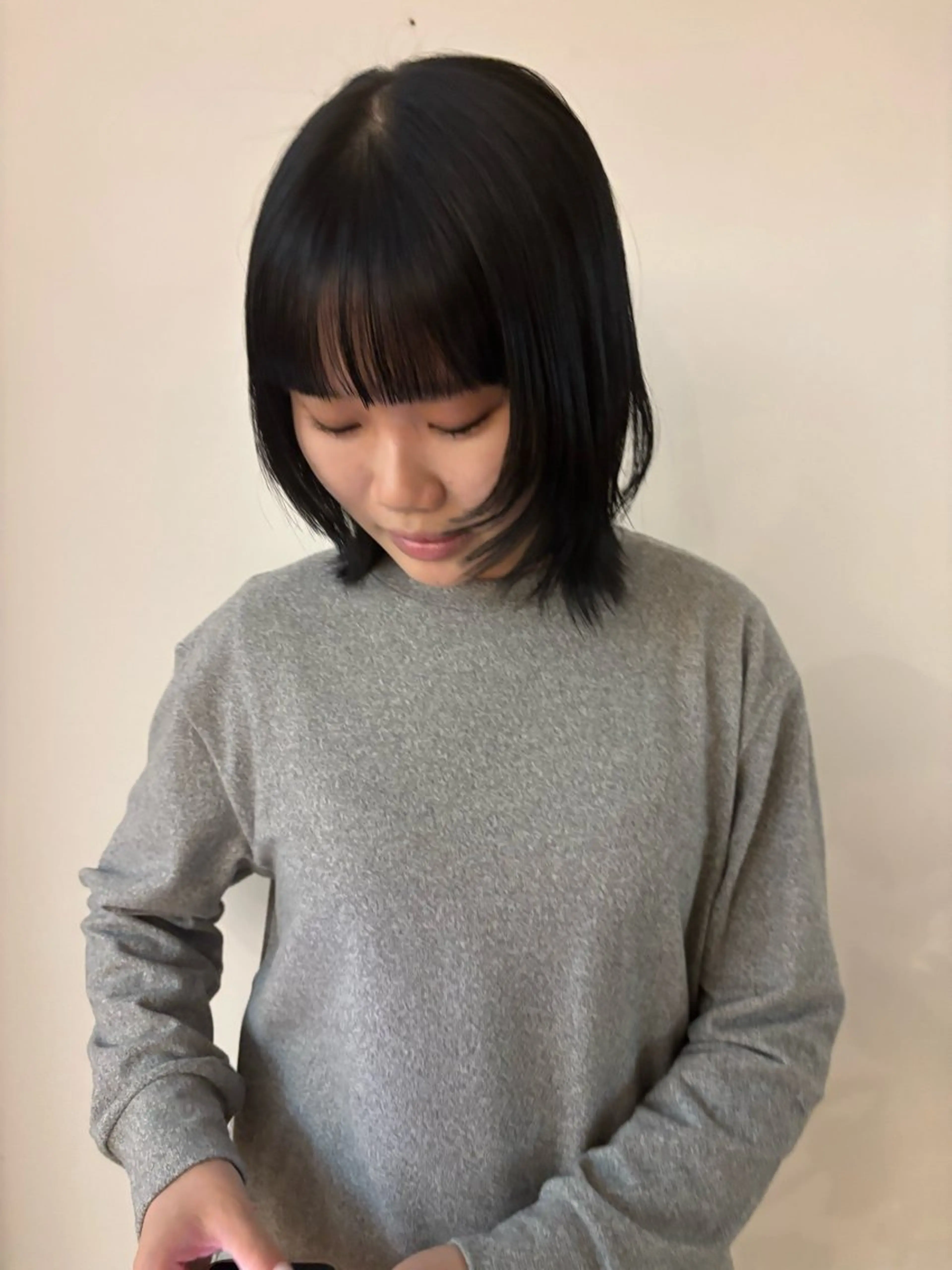 ミディアム 津田 里菜のヘアスタイル