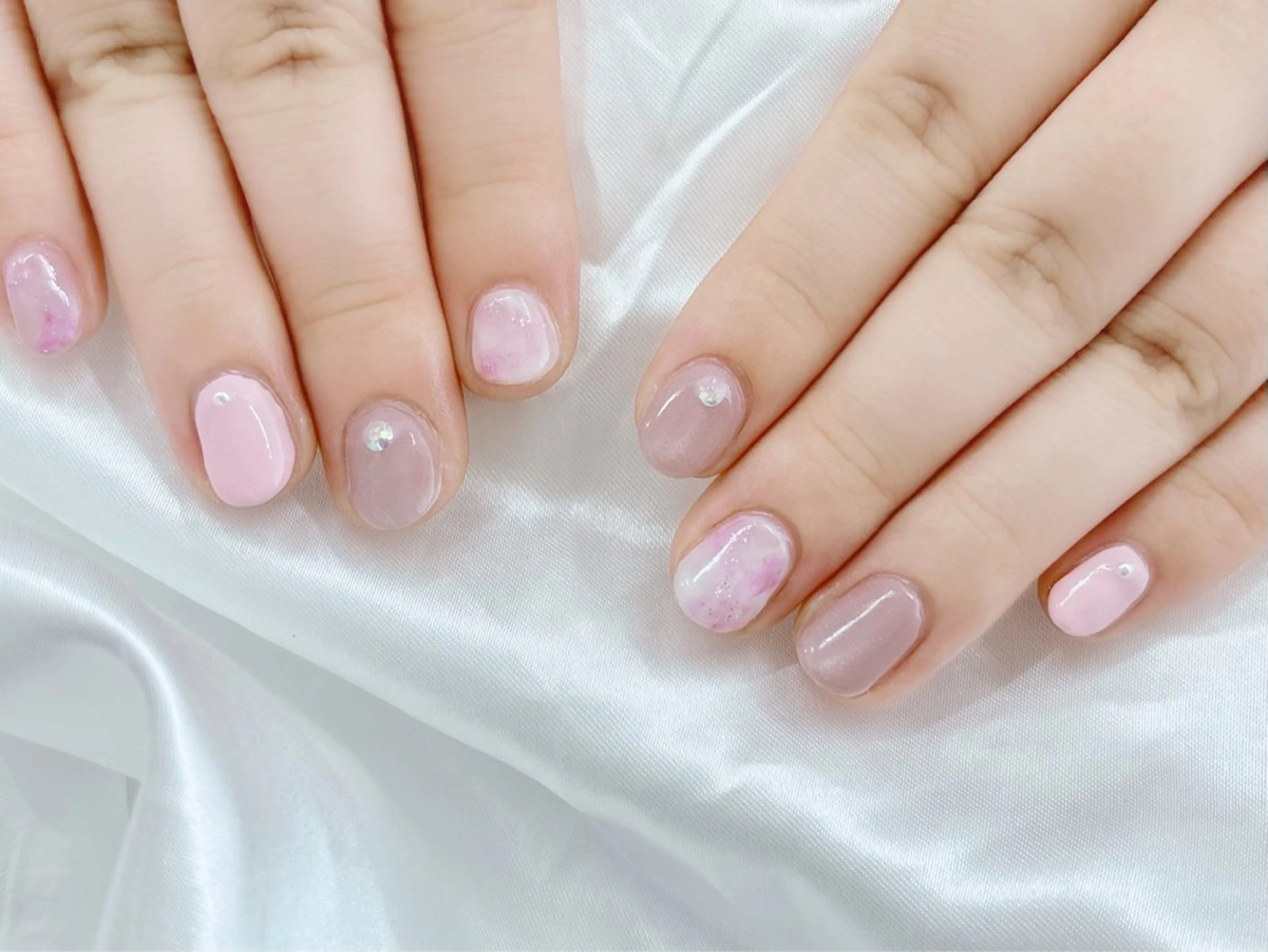 ネイル ハンドネイル ハンドケア Regene ARAKIのネイルデザイン