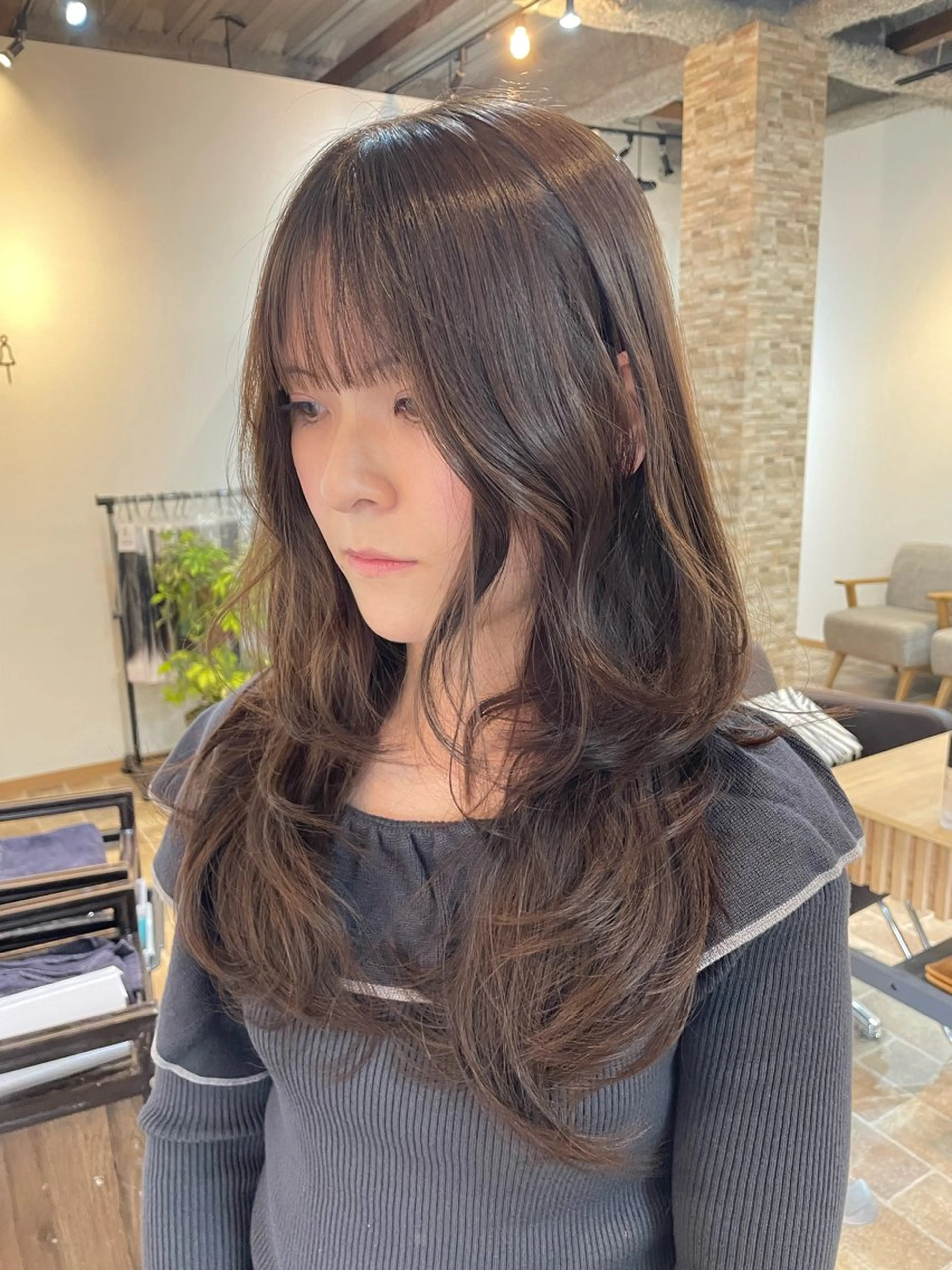 ロング カラー アッシュ アッシュブラウン ブラウンカラー レイヤーカット カット ヘアカラー YUI/ ブリーチカラー🌷のヘアスタイル