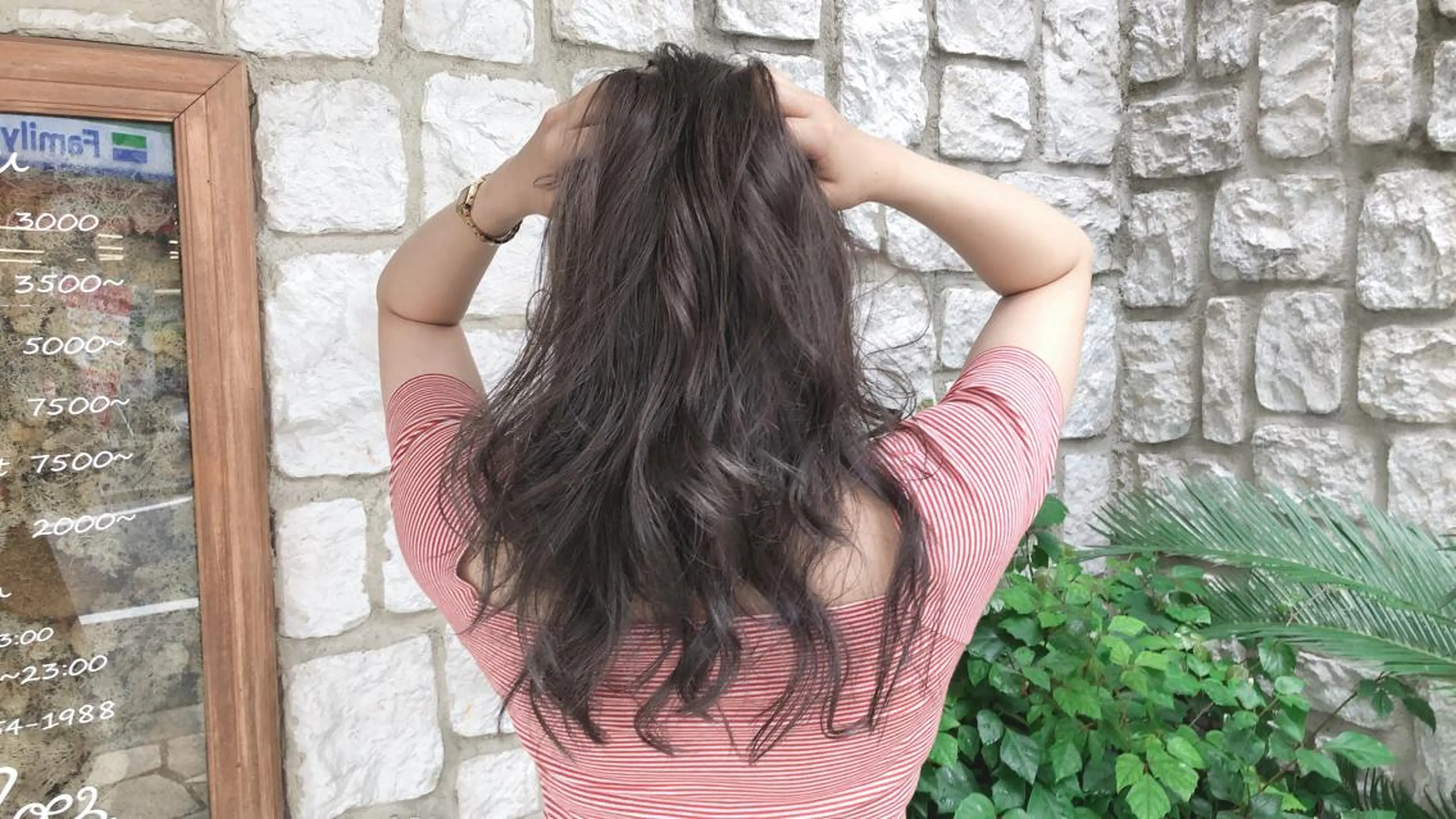 セミロング カラー パーマ ヘアアレンジ メンズ キッズ ネイル マツエク・マツパ メンズブリーチ ブリーチ グレージュ ブリーチなしカラー カット 縮毛矯正 トリートメント 髪質改善/透明感 OAK兵庫のヘアスタイル