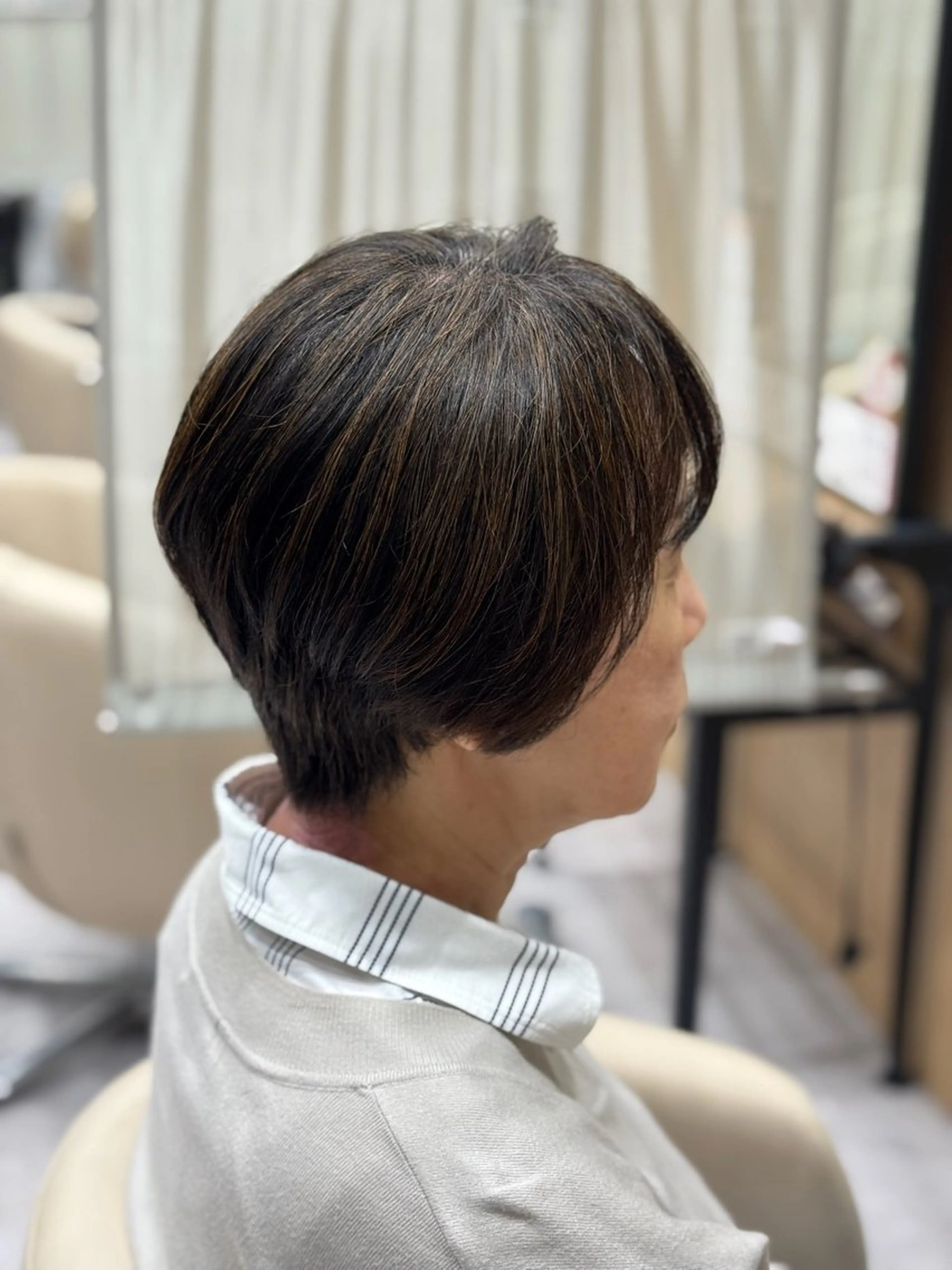 ショート ﾅｶﾉ ﾔｽｺのヘアスタイル