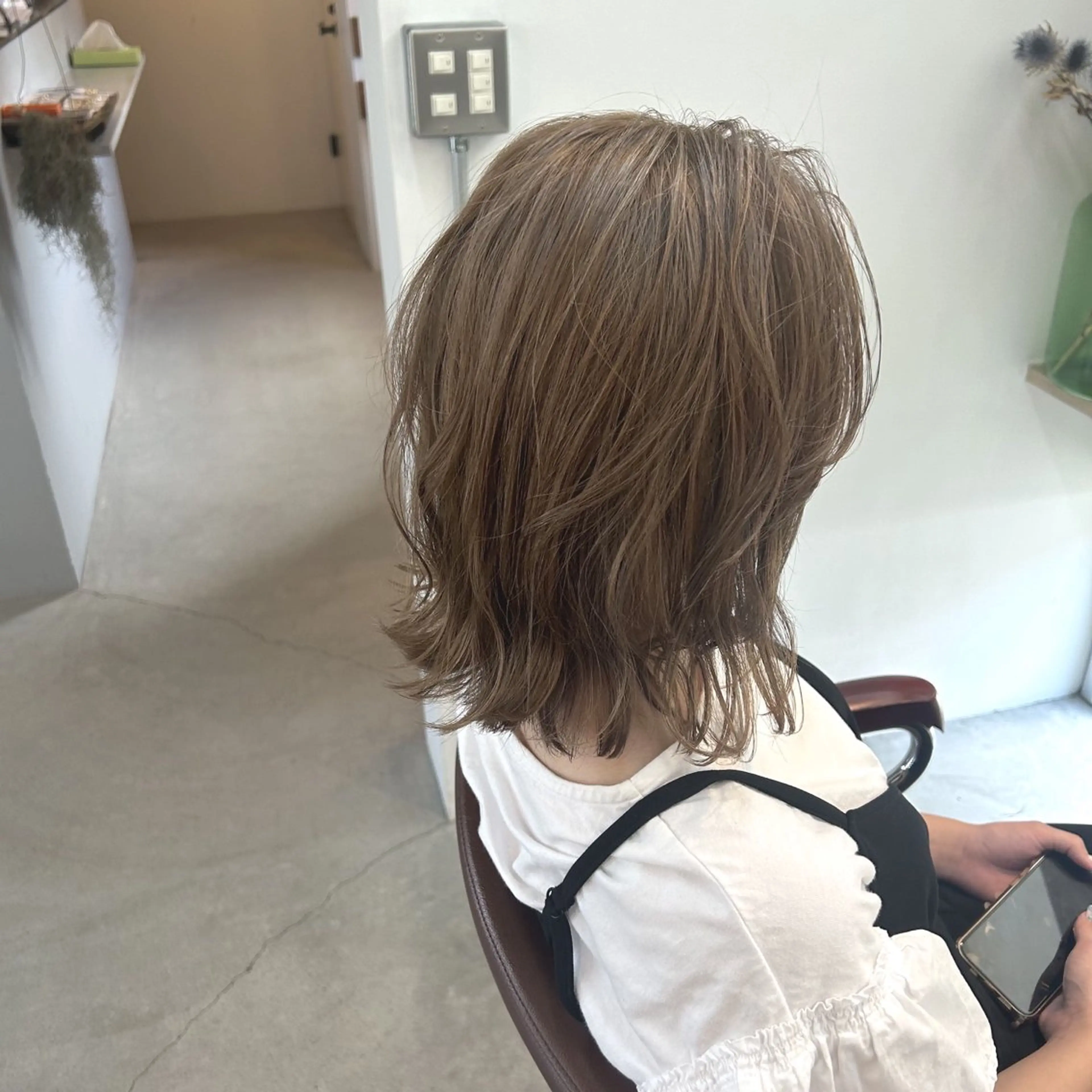 ミディアム カット ヘアカラー トリートメント 綿貫 美雪のヘアスタイル