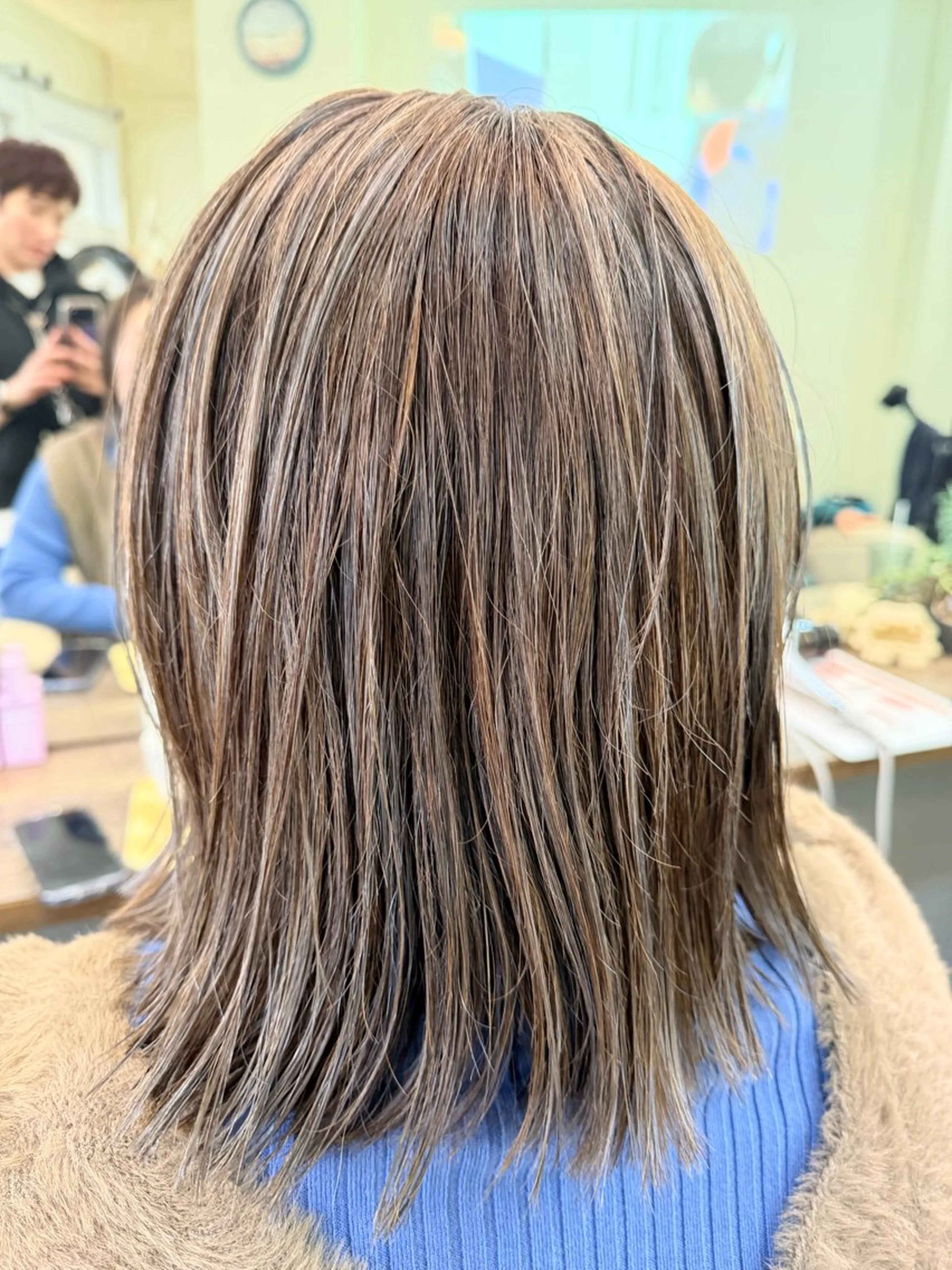 ミディアム カラー カット ヘアカラー トリートメント 鶴見 和美のヘアスタイル