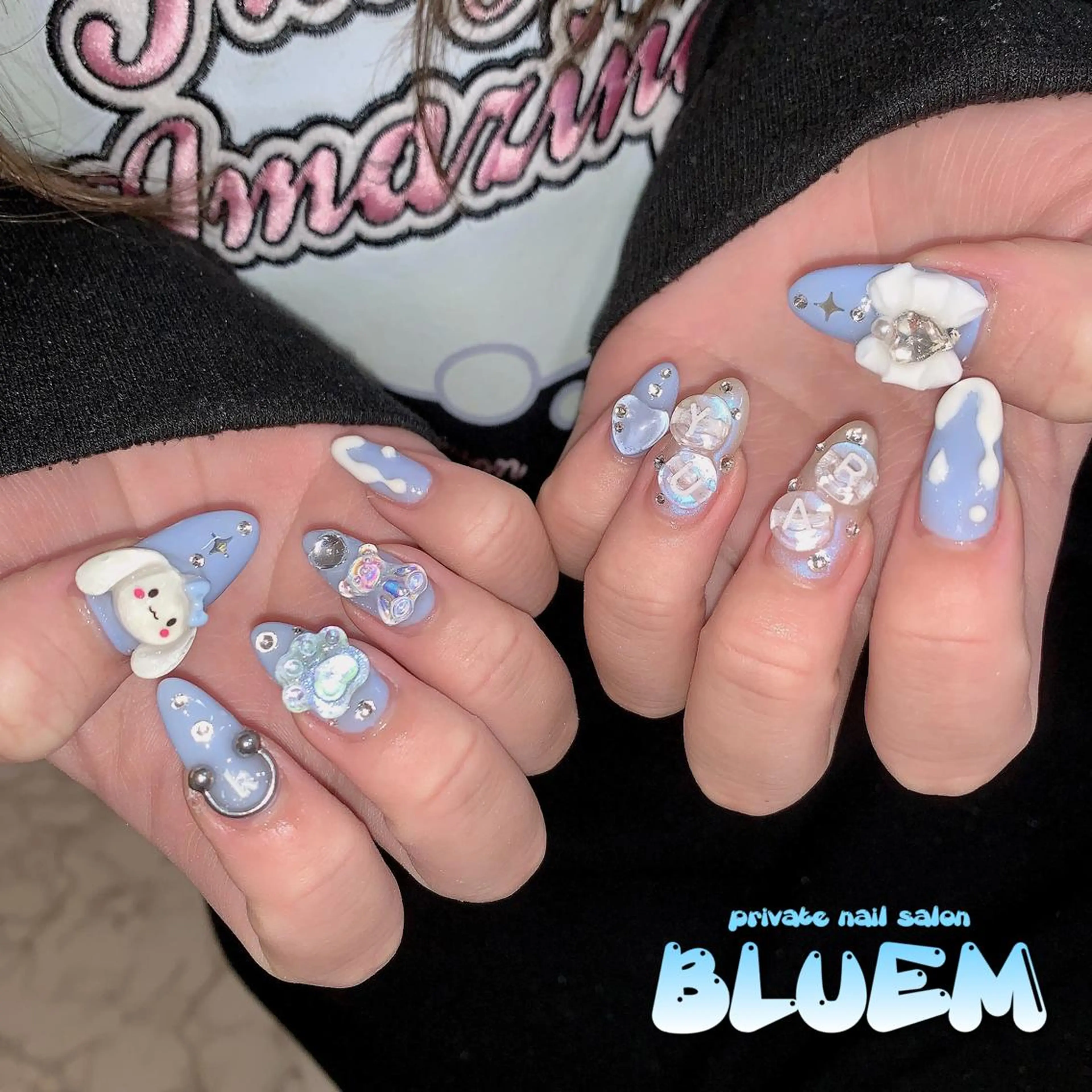 ネイル ハンドネイル BLUEM なな🐶のネイルデザイン