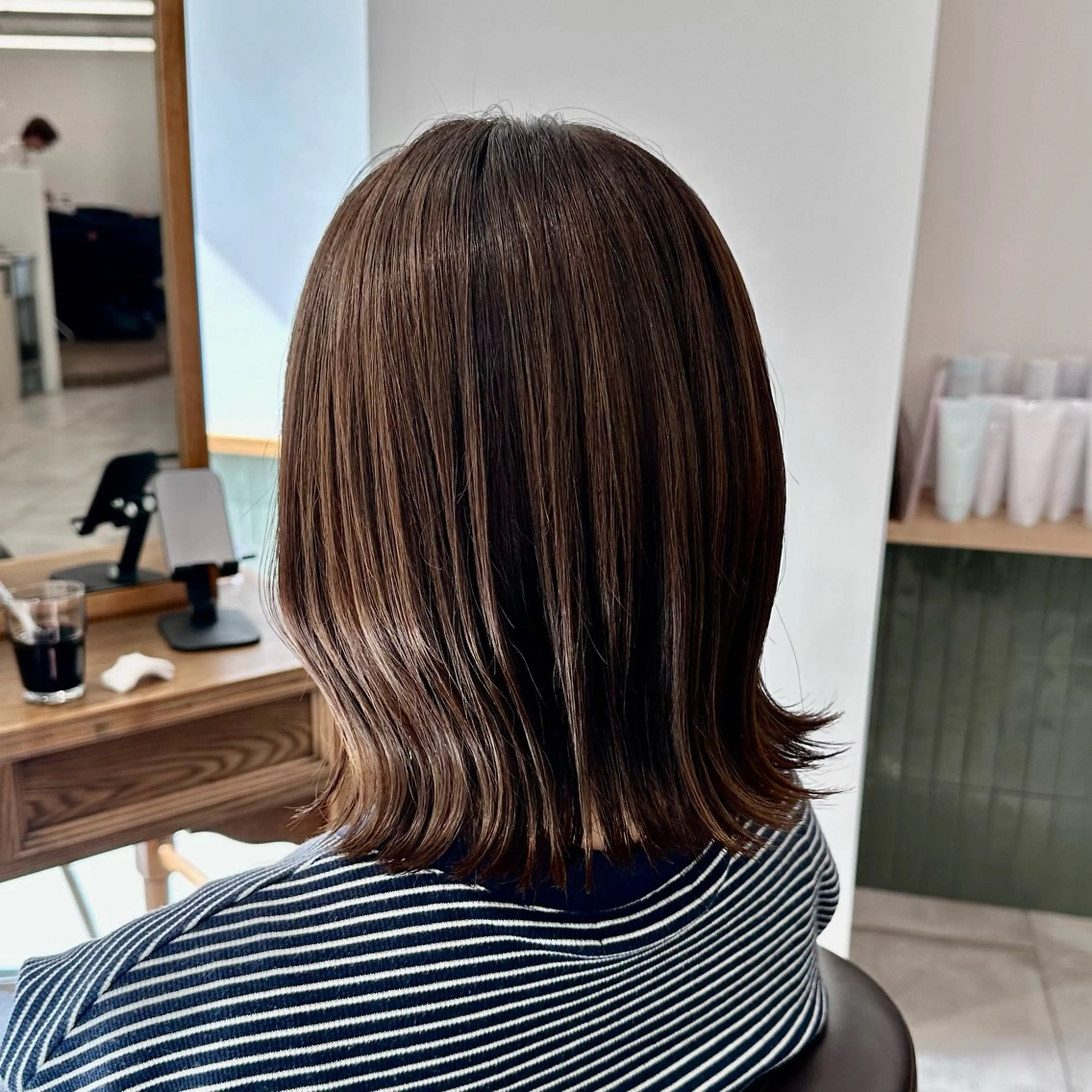 ミディアム カラー ブリーチなし/レイヤ ー特化🌈Tommyのヘアスタイル