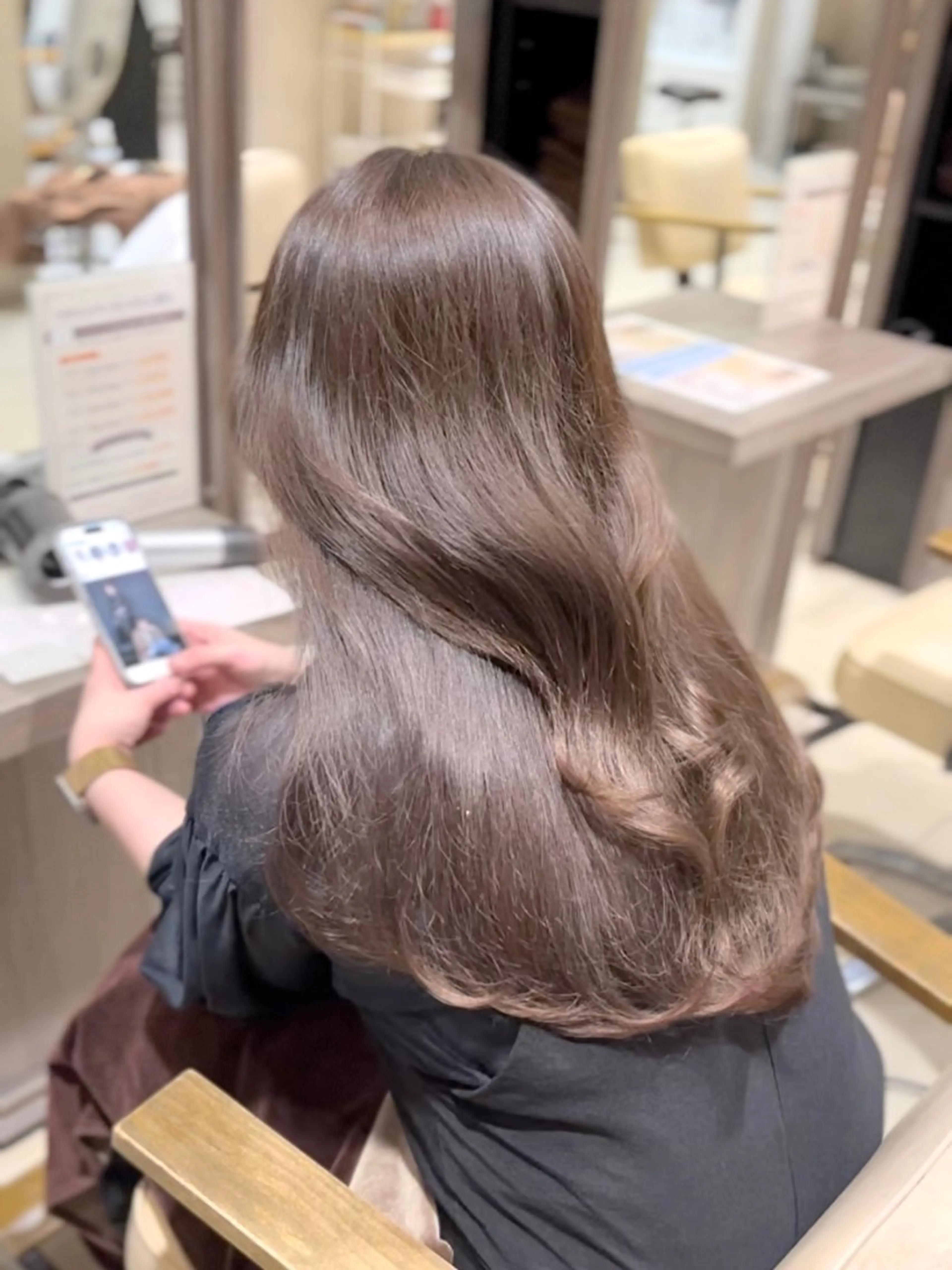 ロング カラー アッシュ ベージュカラー レイヤーカット カット 高槻No.1🇰🇷 韓国ヘア　橋口陽太のヘアスタイル