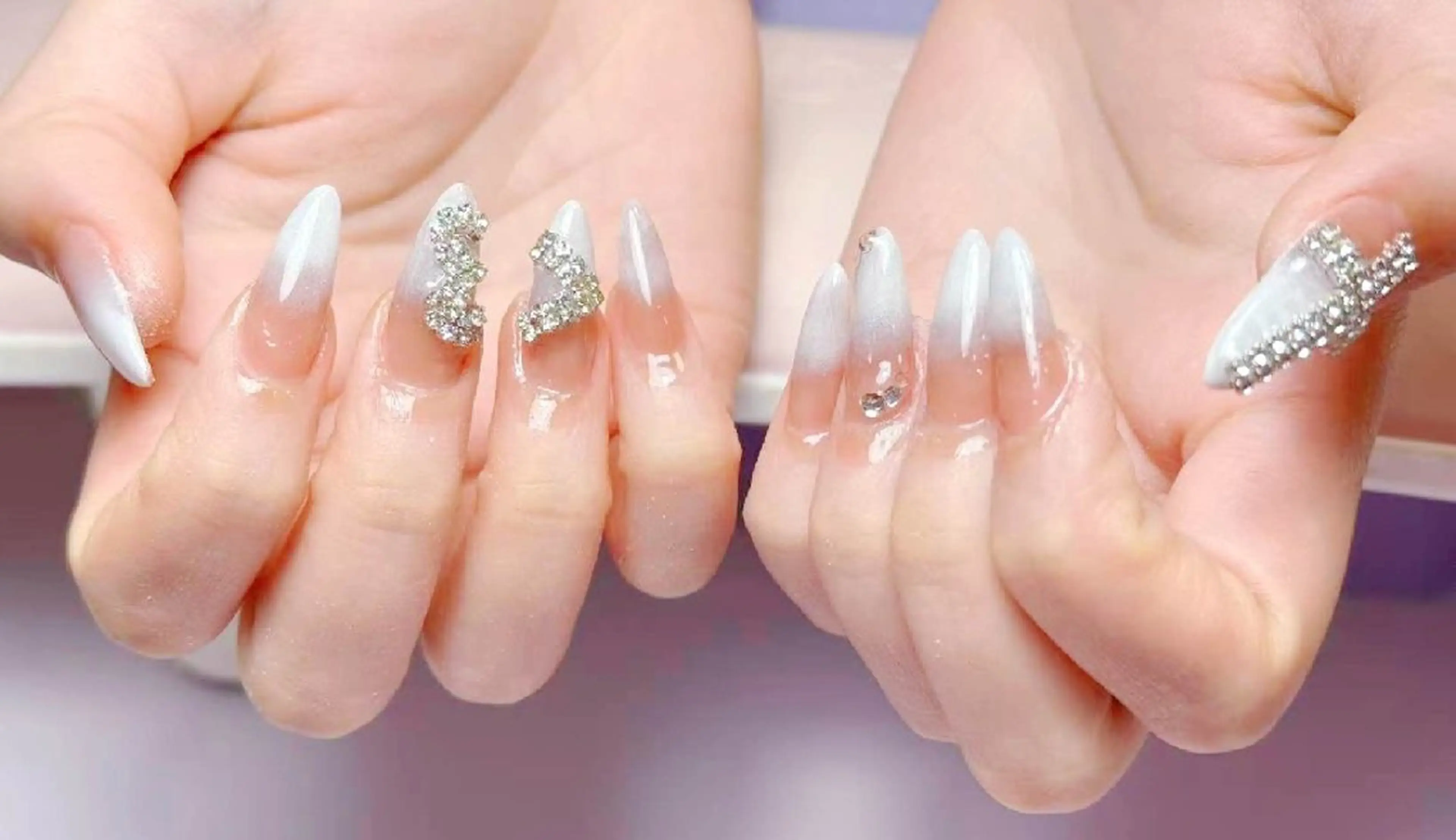 ネイル 小島 阿佑美のネイルデザイン