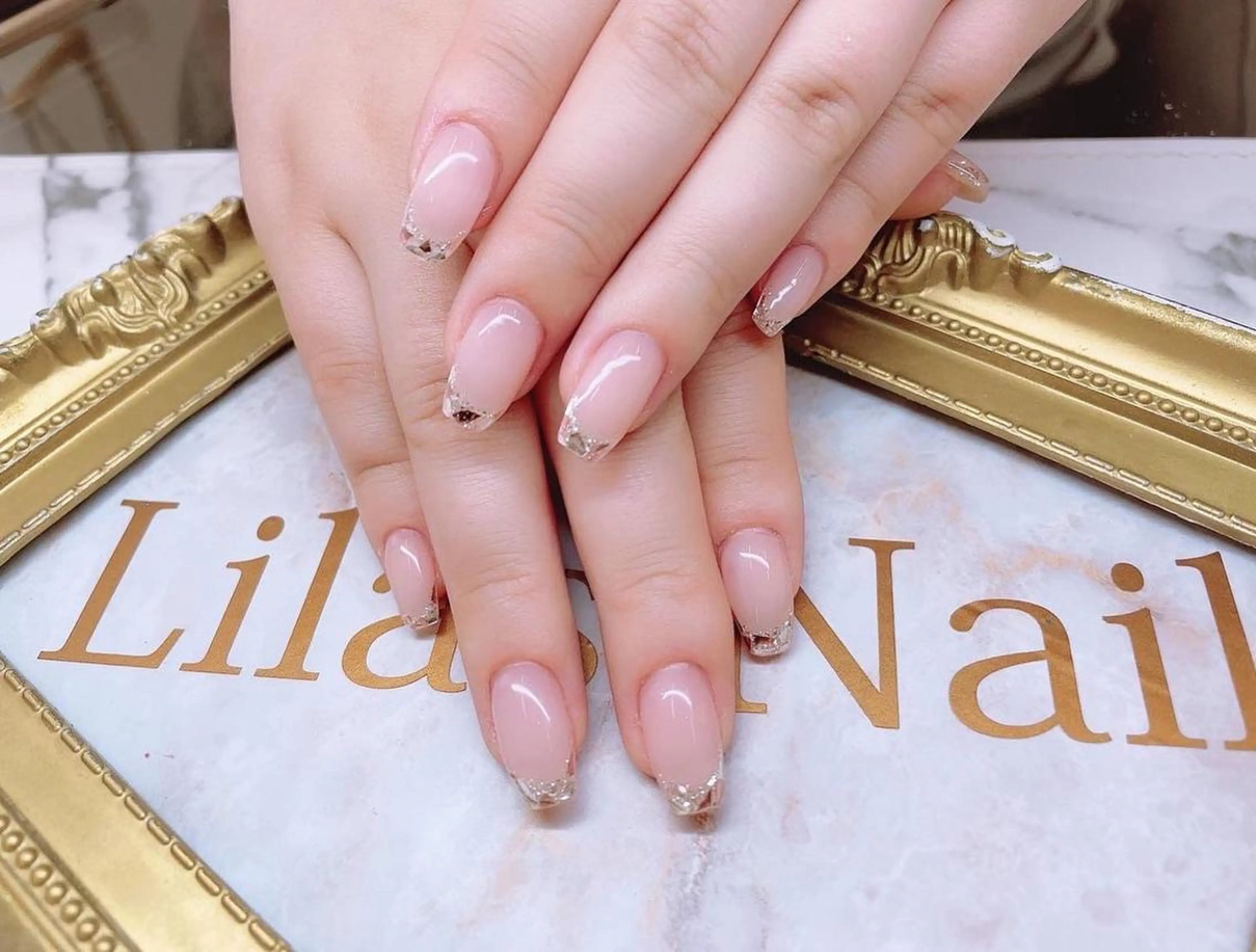 ネイル フレンチネイル ジェルネイル ガラスフレンチ ハードジェル キラキラネイル Lilas Nailのネイルデザイン