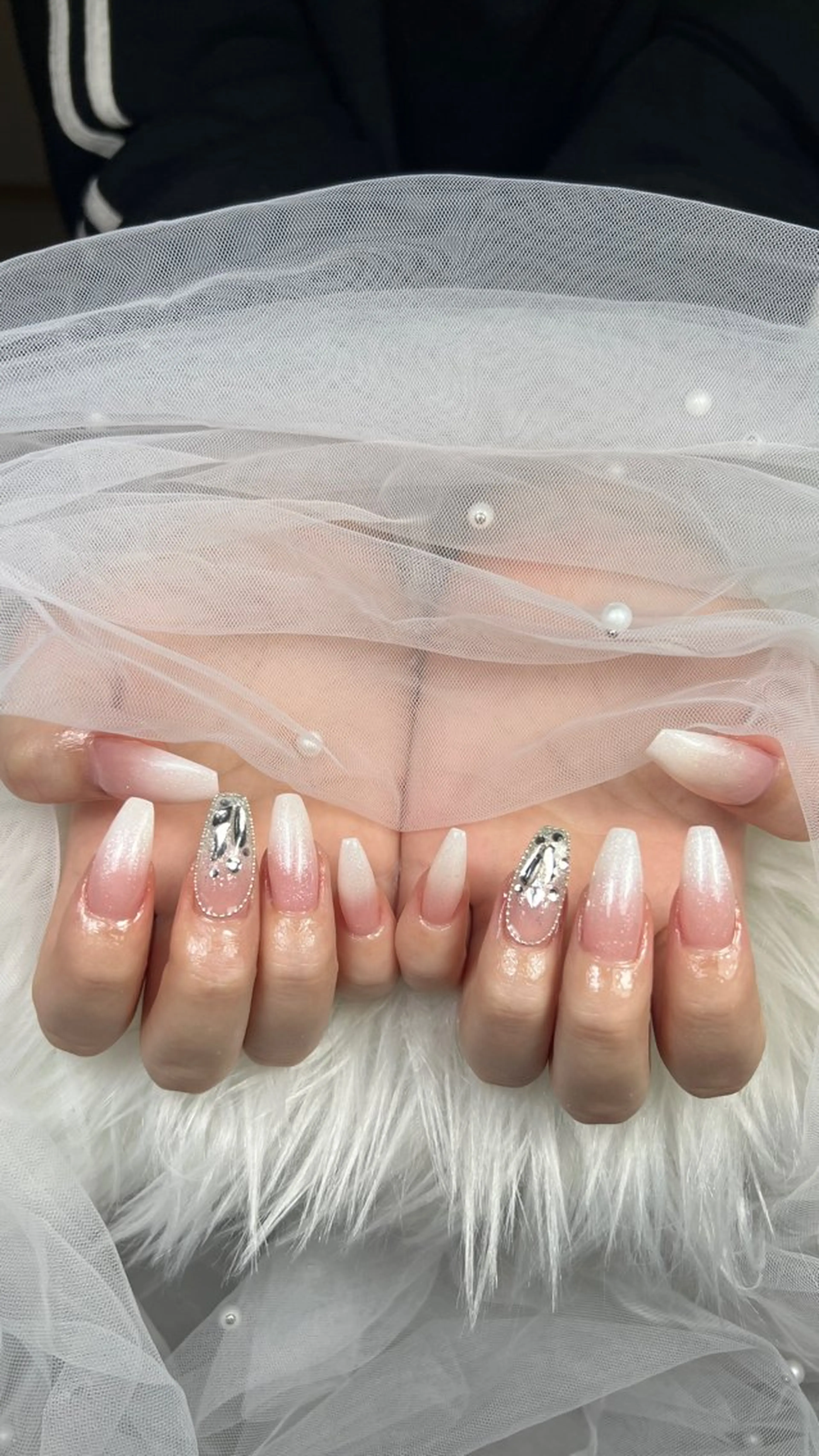 ネイル アートネイル オーロラネイル チークネイル 長さ出し フットネイル ハンドネイル フットネイル ハンドケア Noiranail_ studio川越西口のネイルデザイン