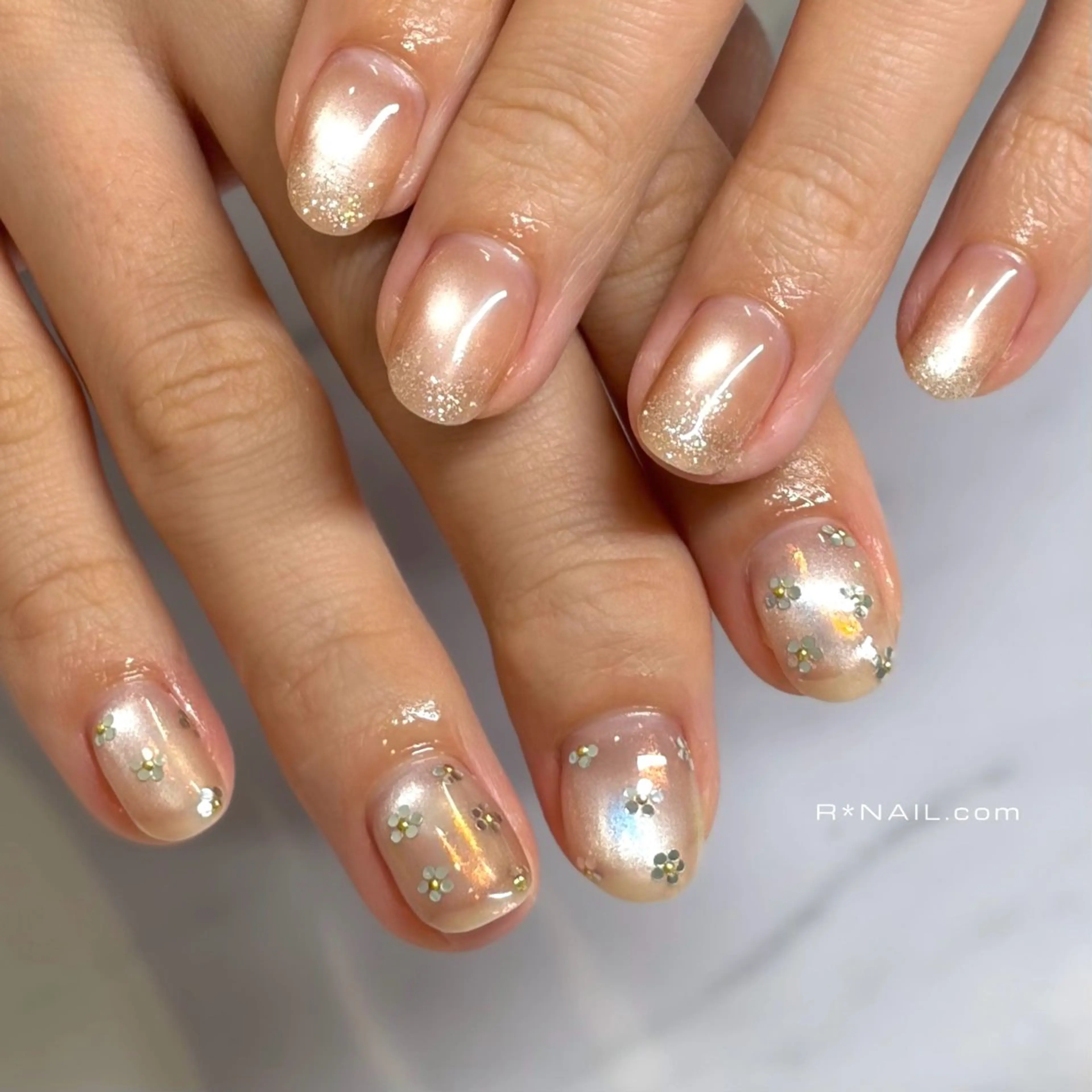 ネイル ハンドネイル Riona / R*NAIL.comのネイルデザイン