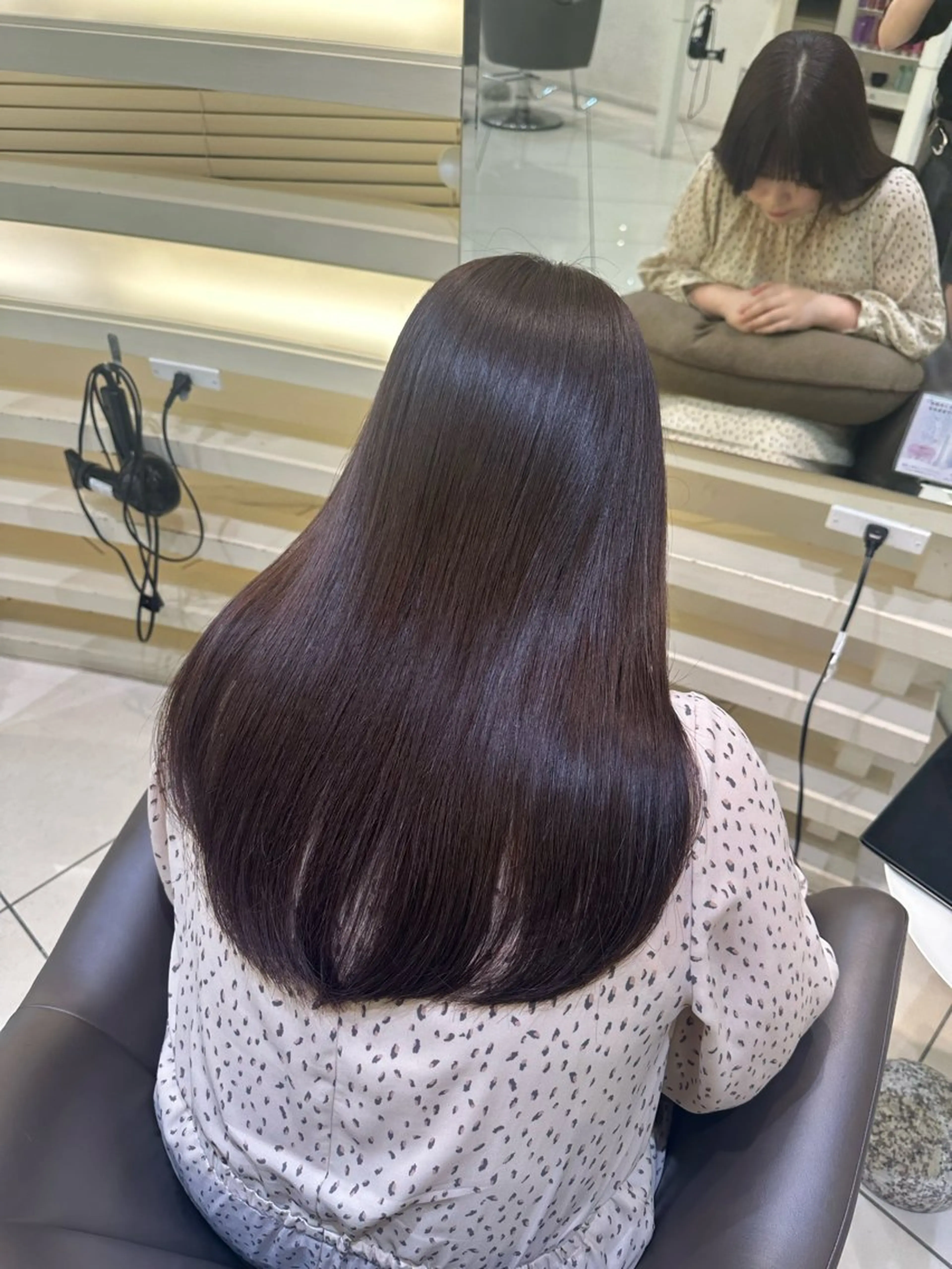 ロング カラー 銀座レイヤーカット ×シースルー前髪のヘアスタイル