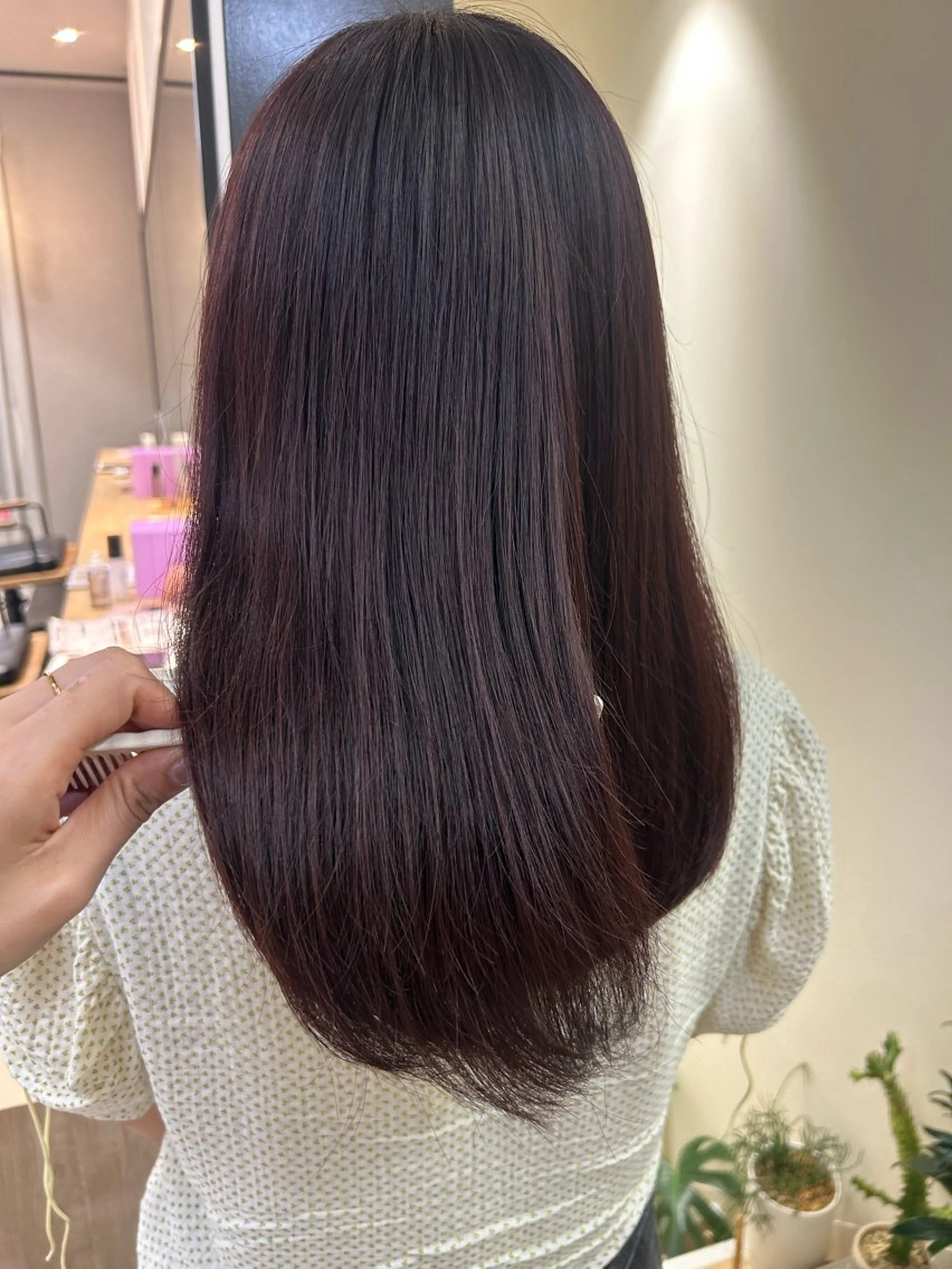 セミロング カラー ブリーチ カシス ブリーチなしカラー レッドカラー hub hair レイヤー/透明感のヘアスタイル