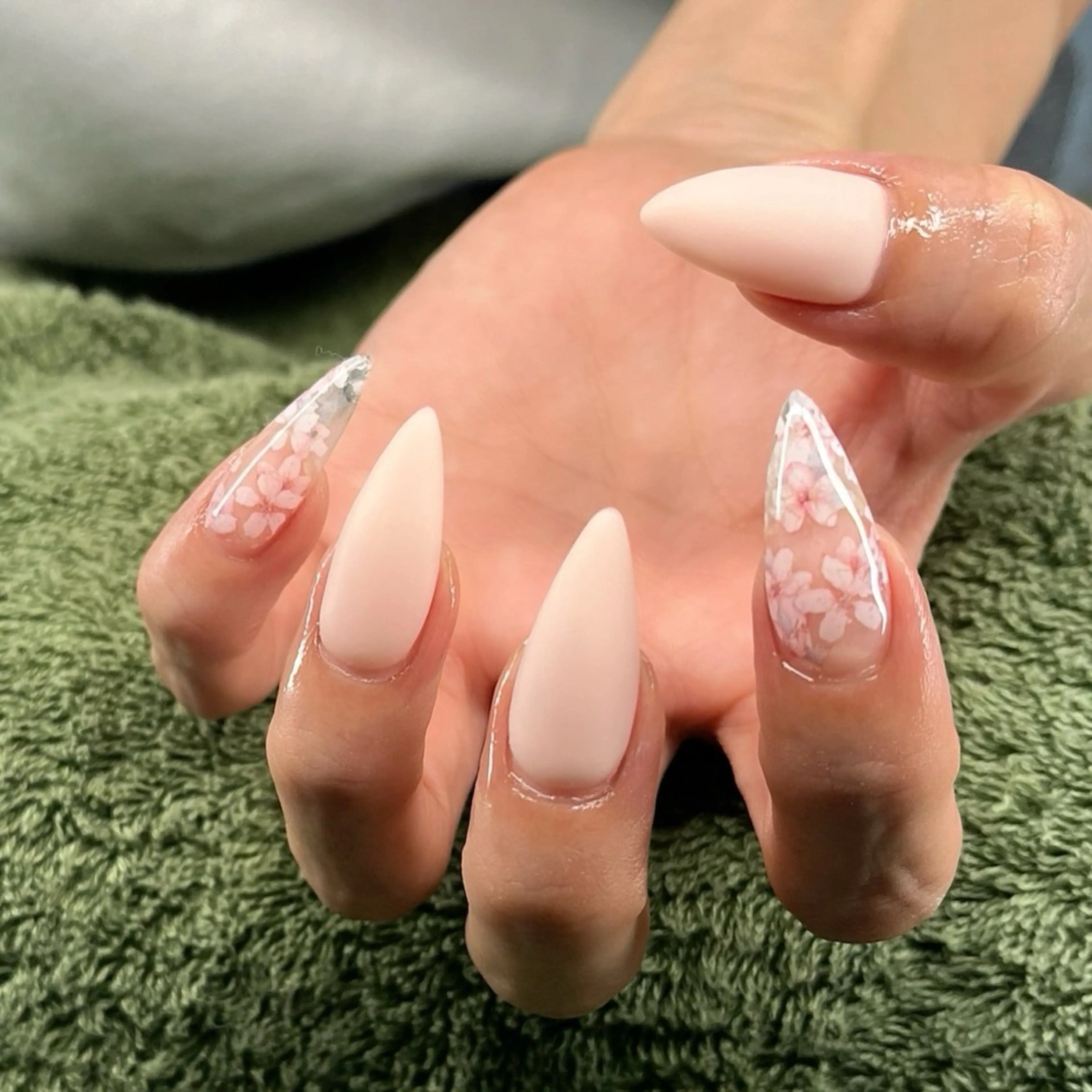 ネイル ハンドネイル フットネイル MHR nailのネイルデザイン
