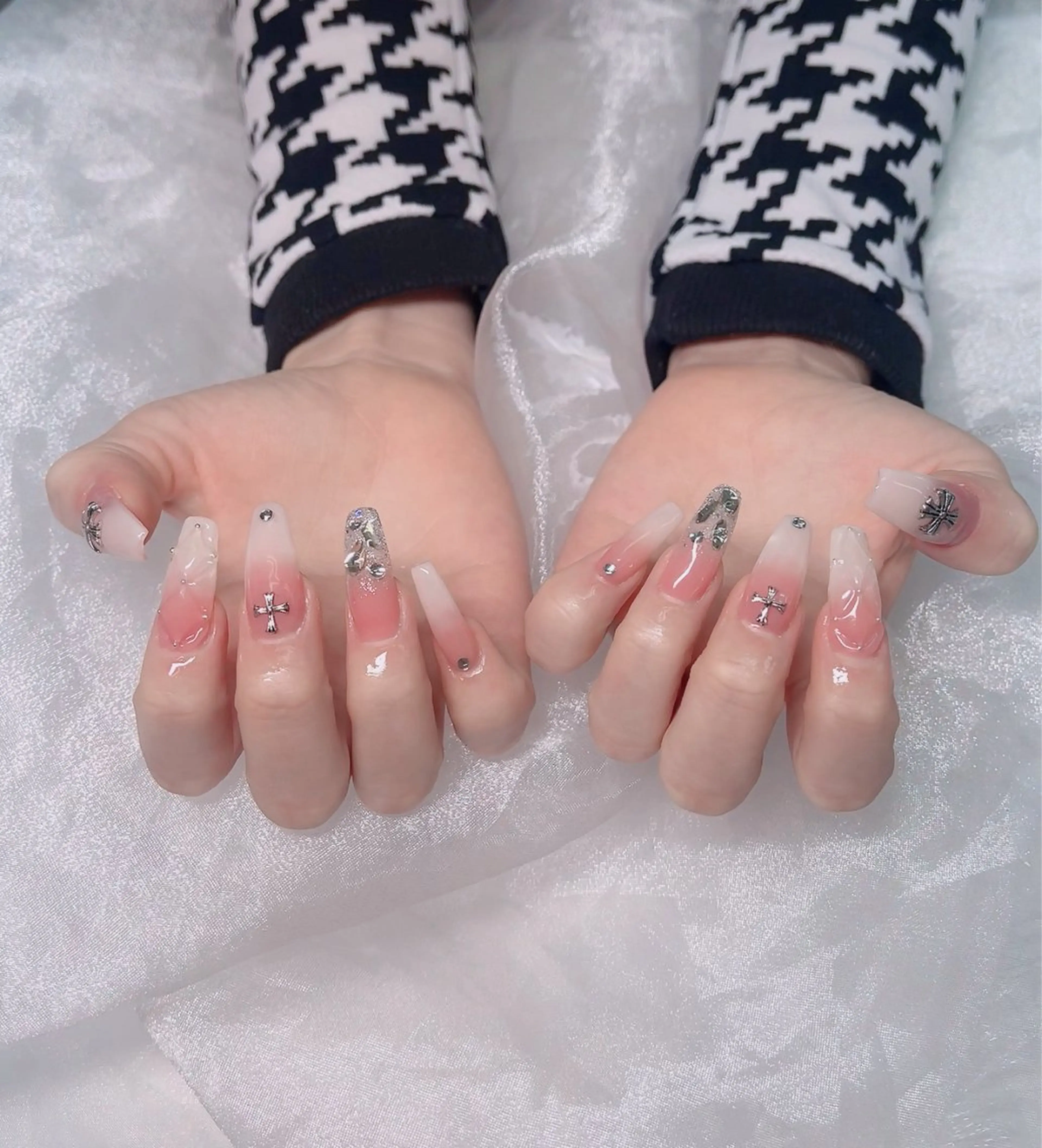 ネイル HIN NAILのネイルデザイン