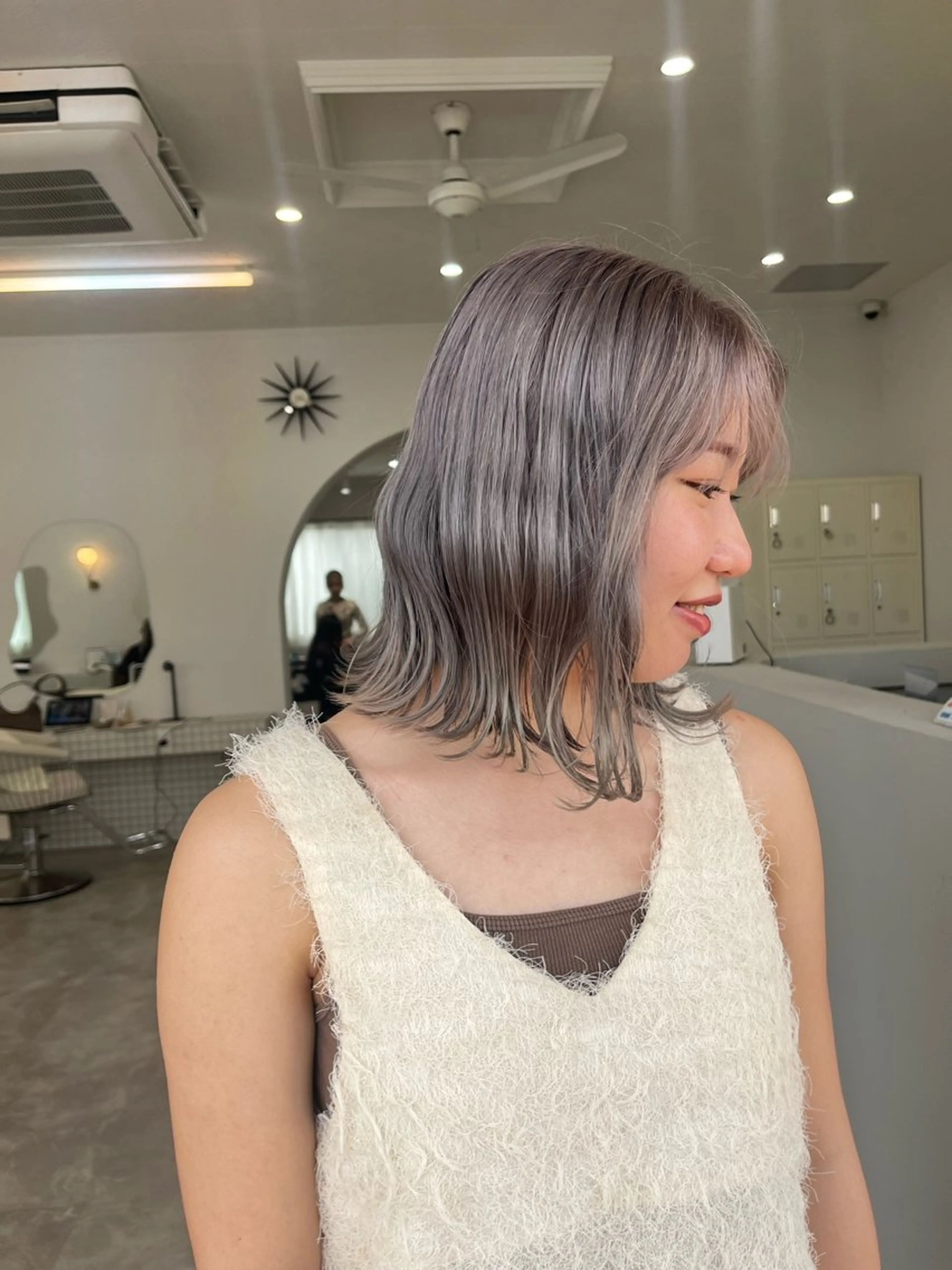 ショート カラー 喜屋武 美月のヘアスタイル