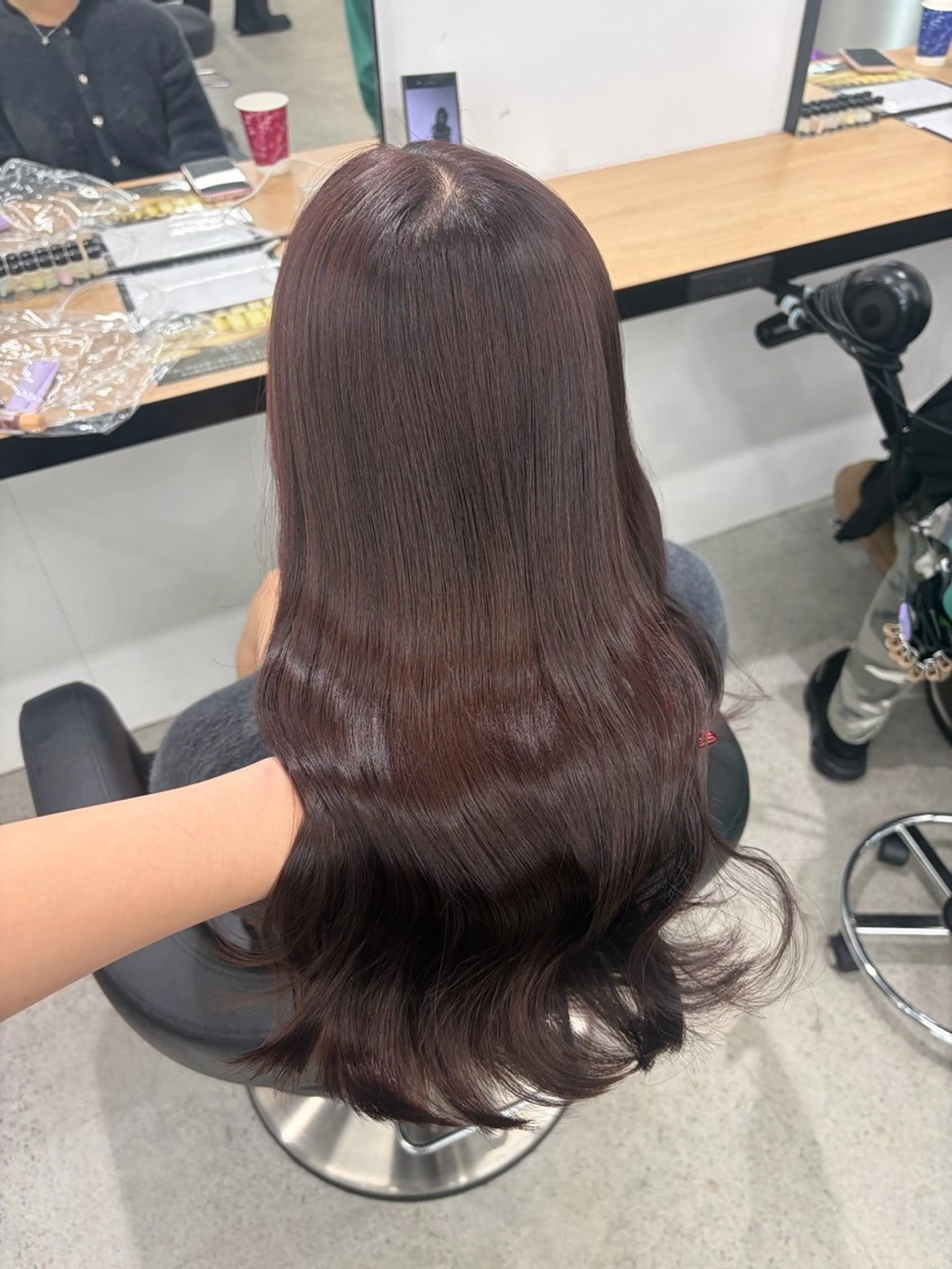 ロング カラー ブリーチ 髪質改善 トリートメント ヘアカラー 💗愛され暖色💗 ピンク/レッド💗のヘアスタイル